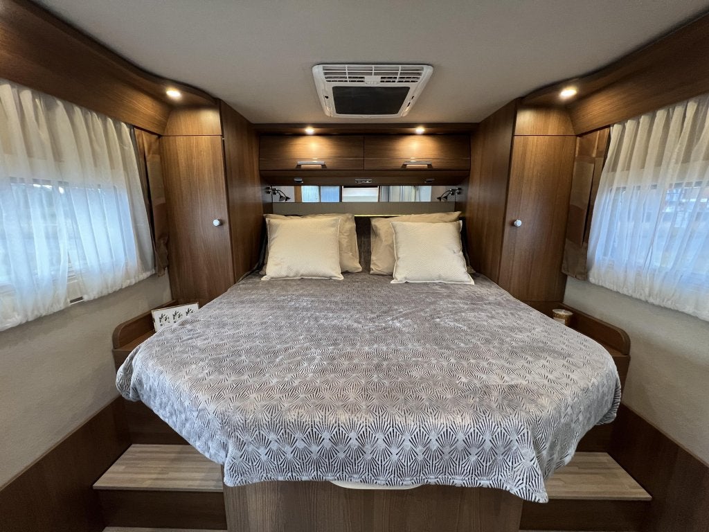 Carthago C-Tourer I 144 QB QUEENSBED+HEBED TREKHAAK DAKAIRCO, Caravans en Kamperen, Campers, Integraal, Ringverwarming, Fiat, 6 tot 7 meter
