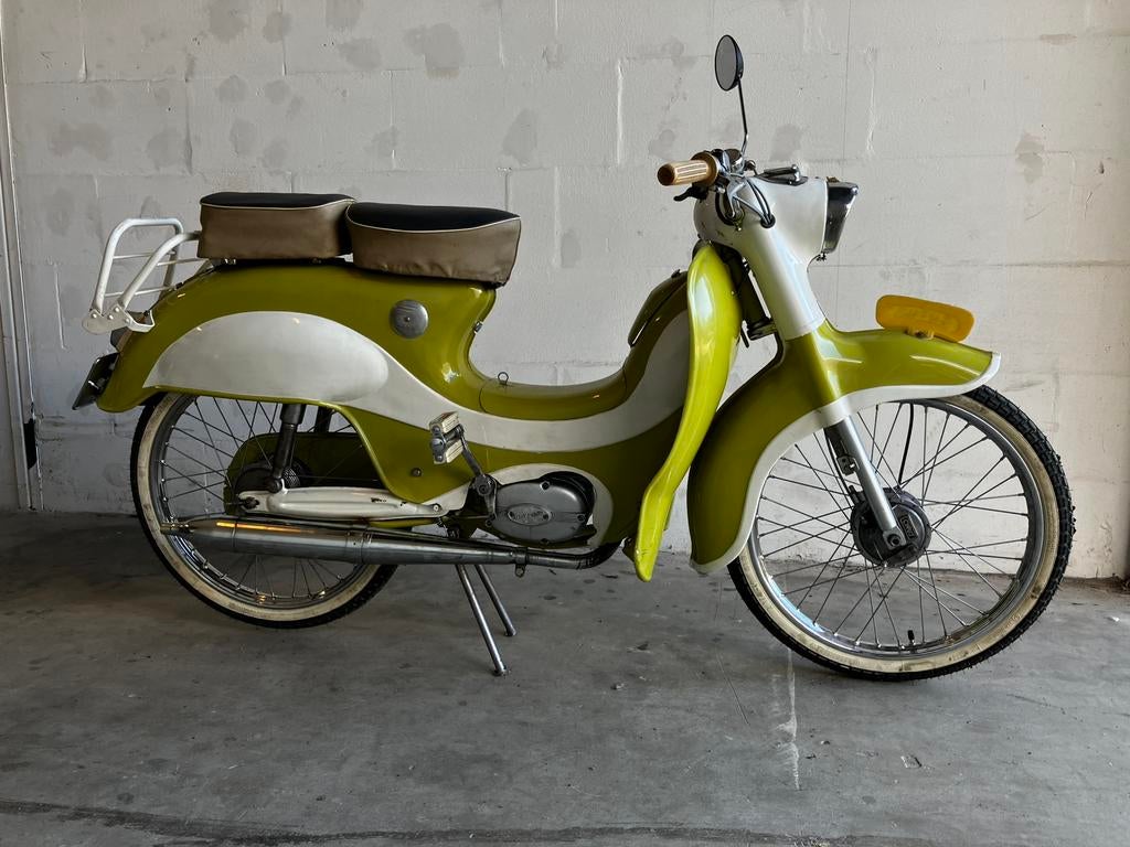 Te koop mooie Cyrus Francy met kenteken, Fietsen en Brommers, Brommers | Oldtimers, Ophalen, Overige merken