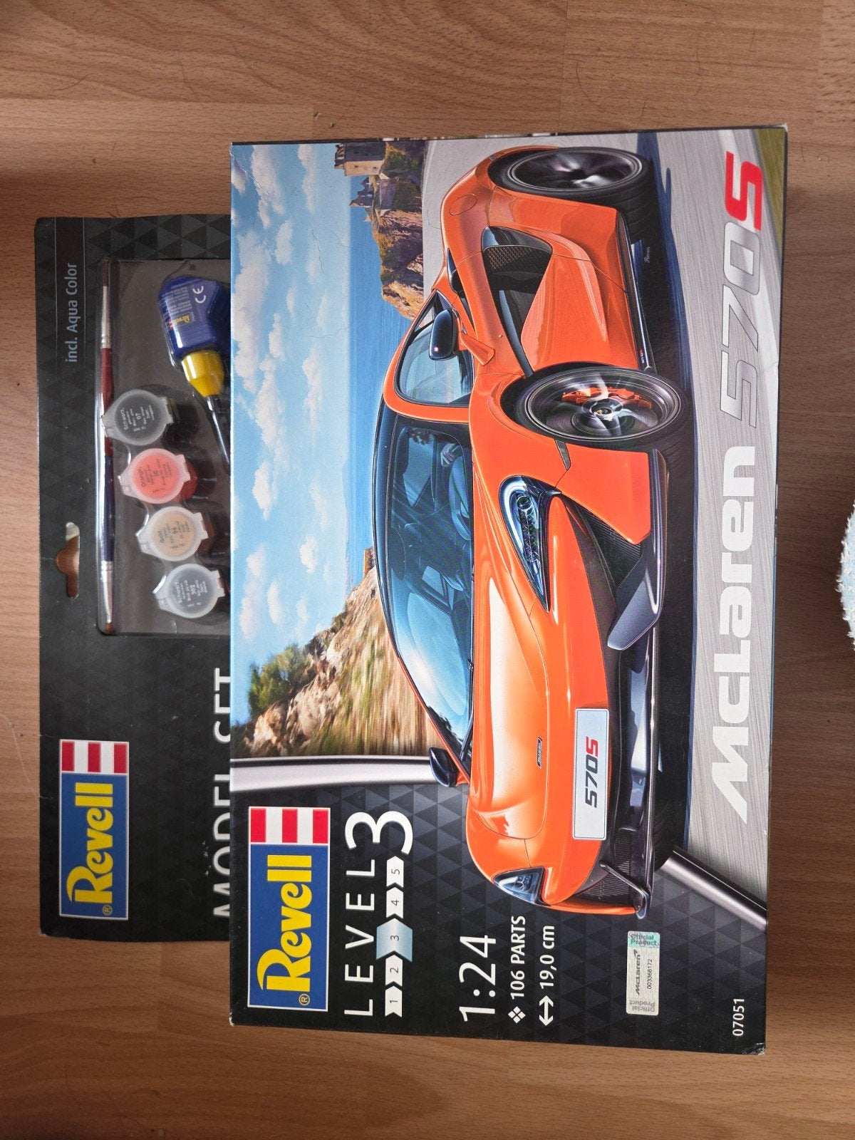 Revell McLaren 570S Modelbouwset Level 3, Hobby en Vrije tijd, Ophalen, Auto, Nieuw, 1:32 tot 1:50