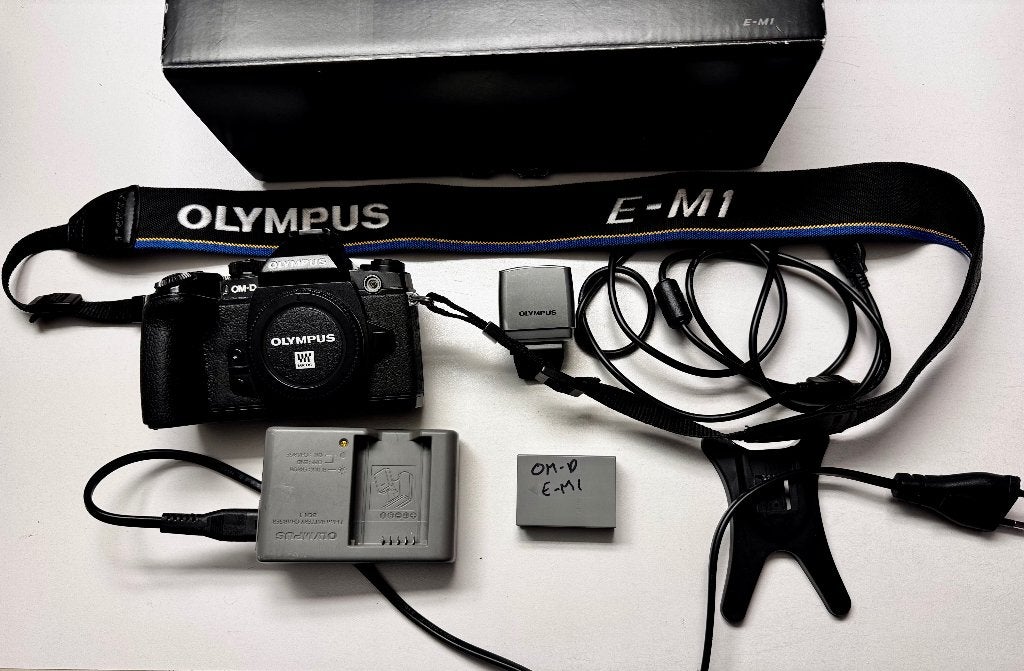 Olympus OM-D E-M1 Mark I – zeer nette staat – compleet, Draagriem, Gebruikt, 16 megapixels, Ophalen of Verzenden
