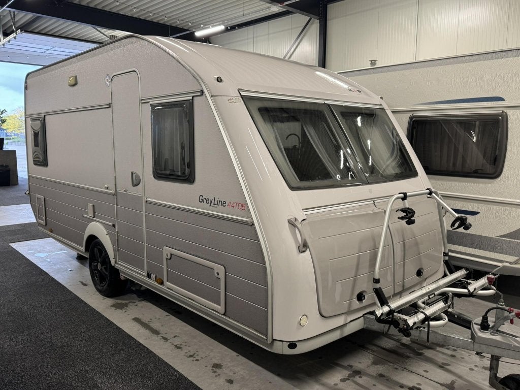 Kip Grey Line Special 44 TDB | Mover | Tent | Vloerverwarmin, Caravans en Kamperen, Kip, Bedrijf, Treinzit, Schokbreker