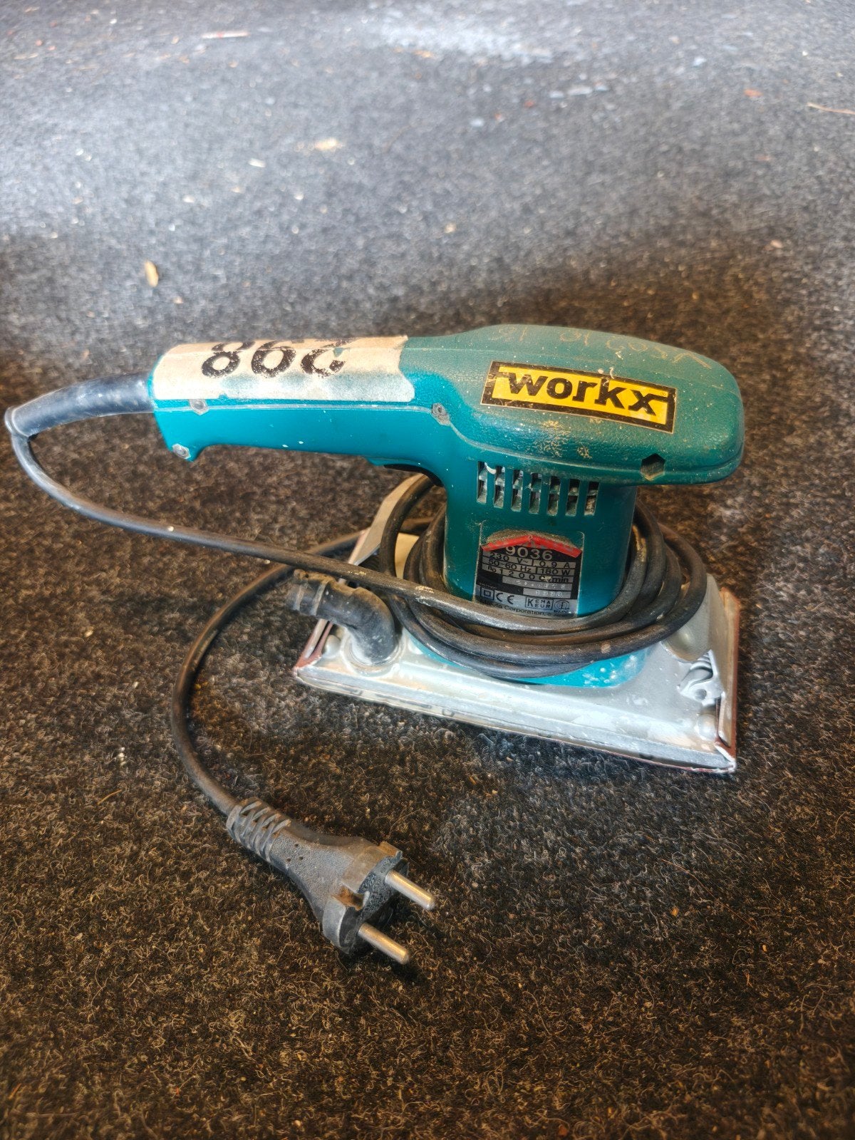 Makita 9036 Vlakschuurmachine (180W) - Degelijke kwaliteit, Doe-het-zelf en Verbouw, Gereedschap | Schuurmachines, Ophalen, Gebruikt