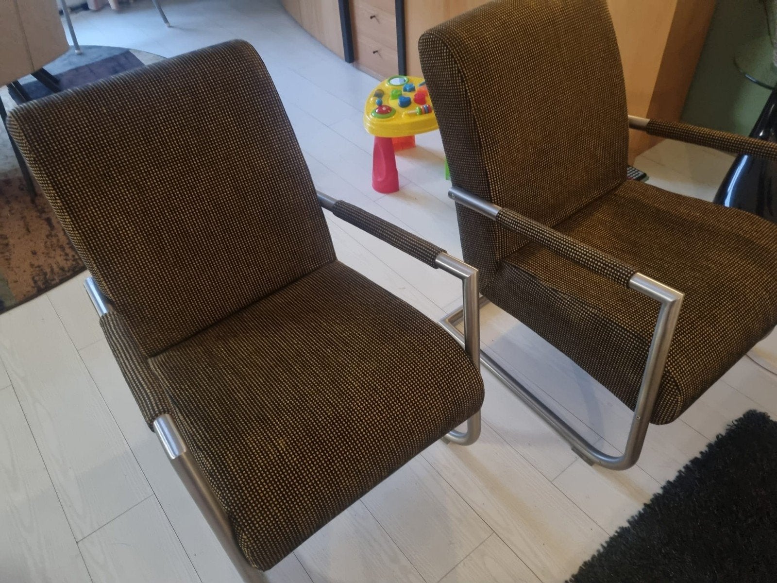 Henders en Hazel stoelen, nieuw gestoffeerd, Huis en Inrichting, Stoelen, Ophalen, Gebruikt, Twee, Overige kleuren