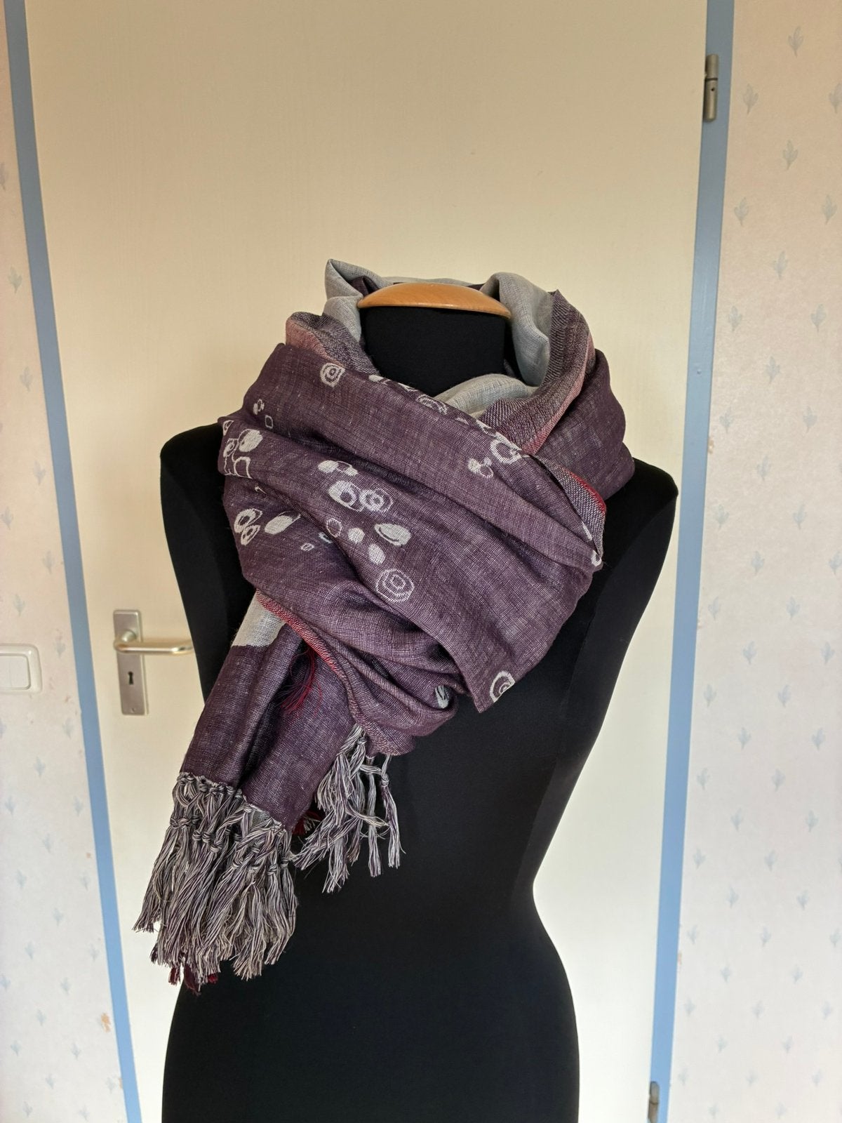 129 Nieuwe sjaal van Oilily in paars/grijs/rood, Kleding | Dames, Verzenden, Nieuw, Maat 46/48 (XL) of groter, Sjaal