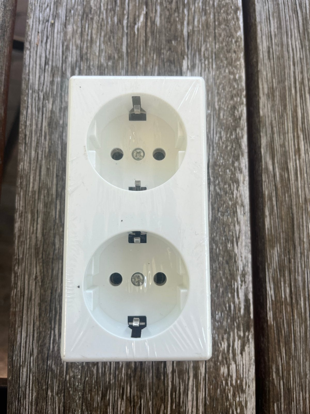 Nieuw dubbel opbouw stopcontact - Base BL115, Ophalen of Verzenden, Nieuw, Overige merken, Stopcontact