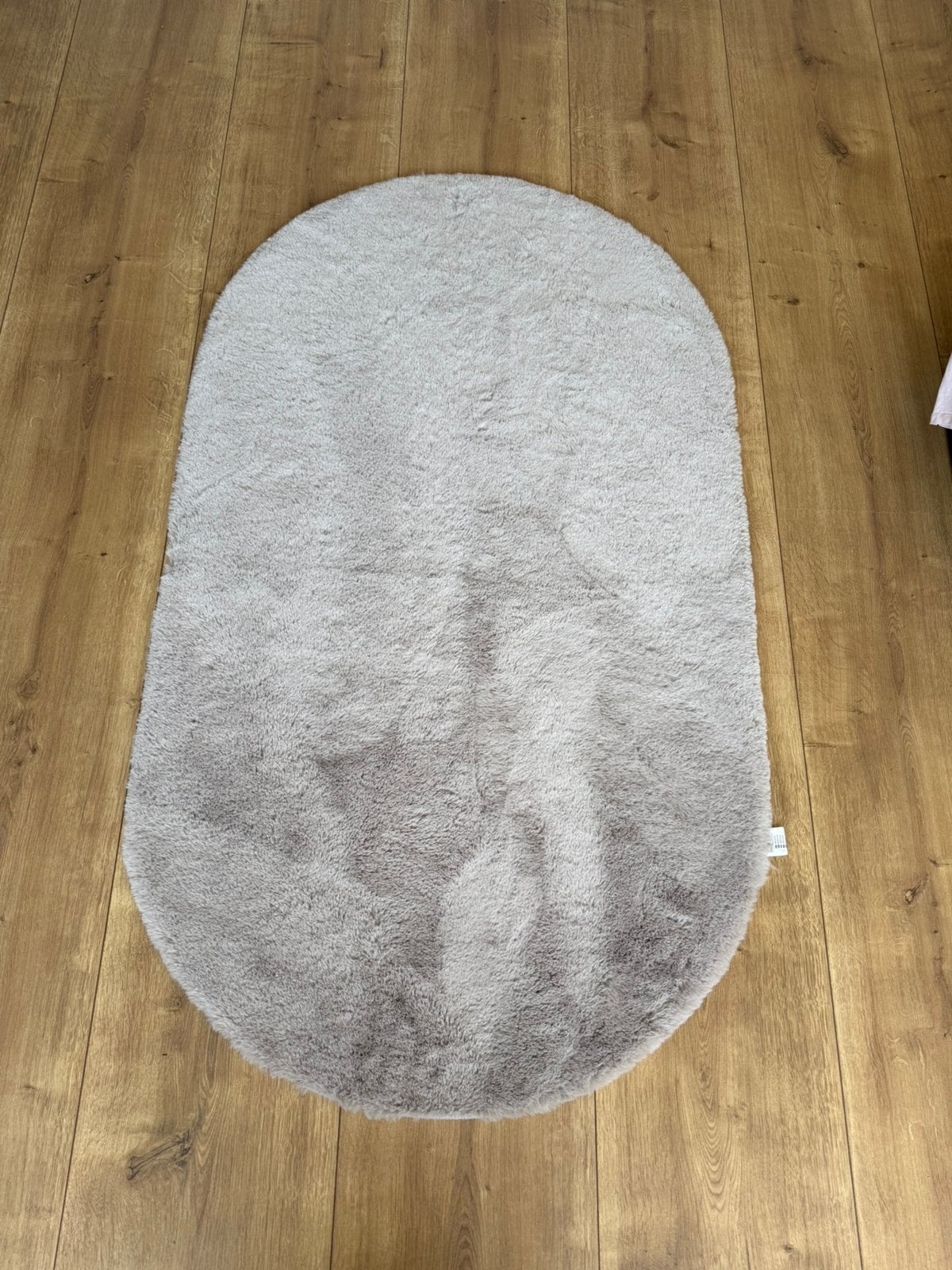 Fluffy vloerkleed 160x90 cm, Huis en Inrichting, Stoffering | Tapijten en Kleden, Ophalen, Beige, 50 tot 100 cm, Zo goed als nieuw