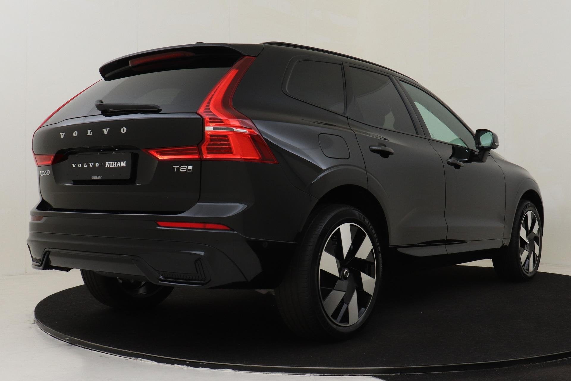 Volvo XC60 T8 PLUG IN HYBRID AWD PLUS DARK *900KM!* -PANO.DA, Auto's, Automaat, 12 maanden, Stof, Gebruikt