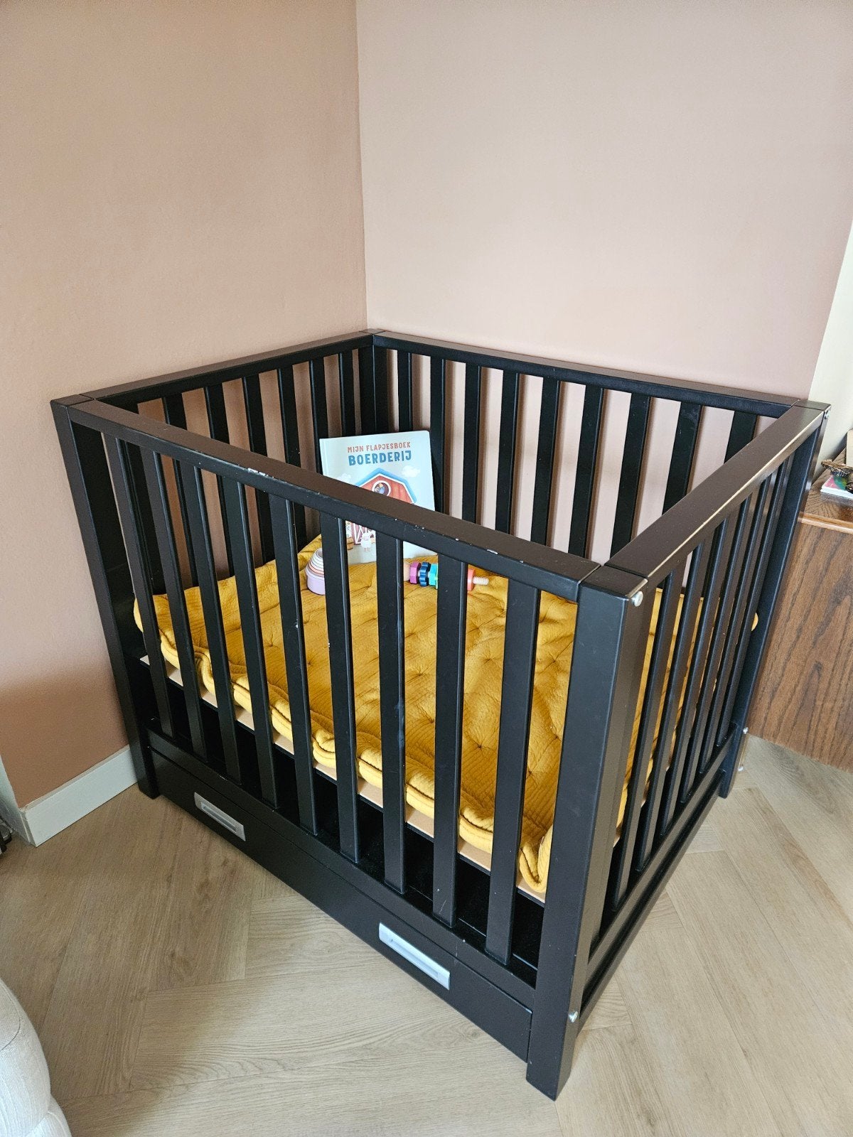 Zwarte baby box met opberglade, Kinderen en Baby's, Boxen, Ophalen, Gebruikt, Rechthoekig, Lade