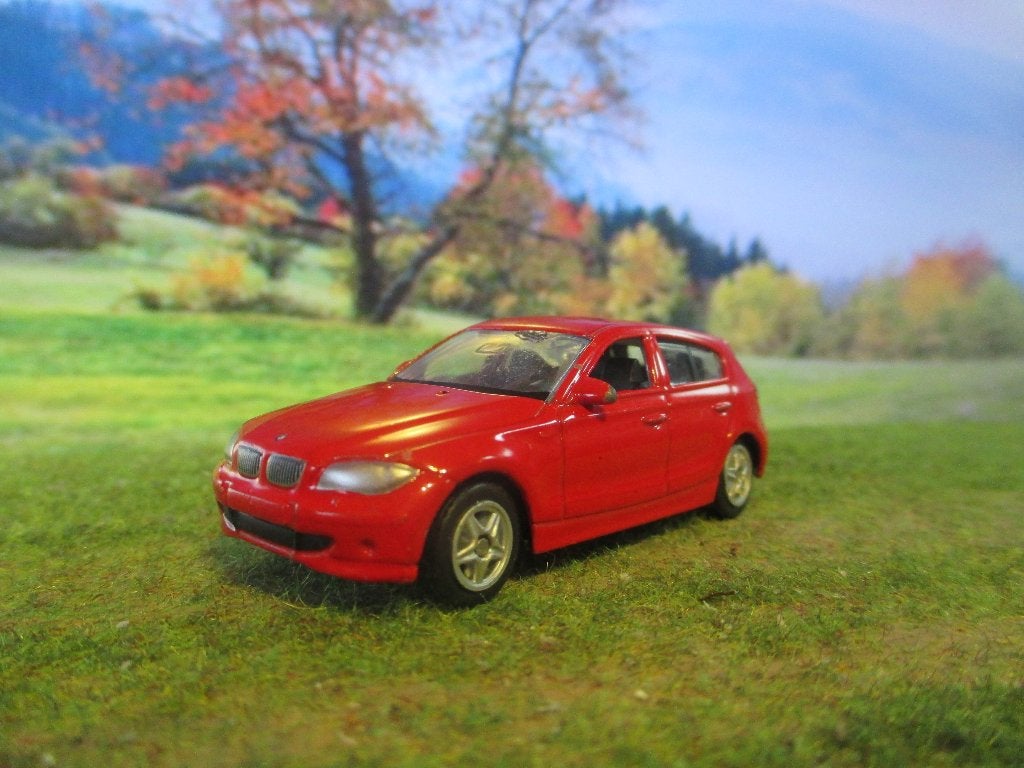 1:64 BMW 1-Serie - Welly rood, Ophalen of Verzenden, Gebruikt, Auto