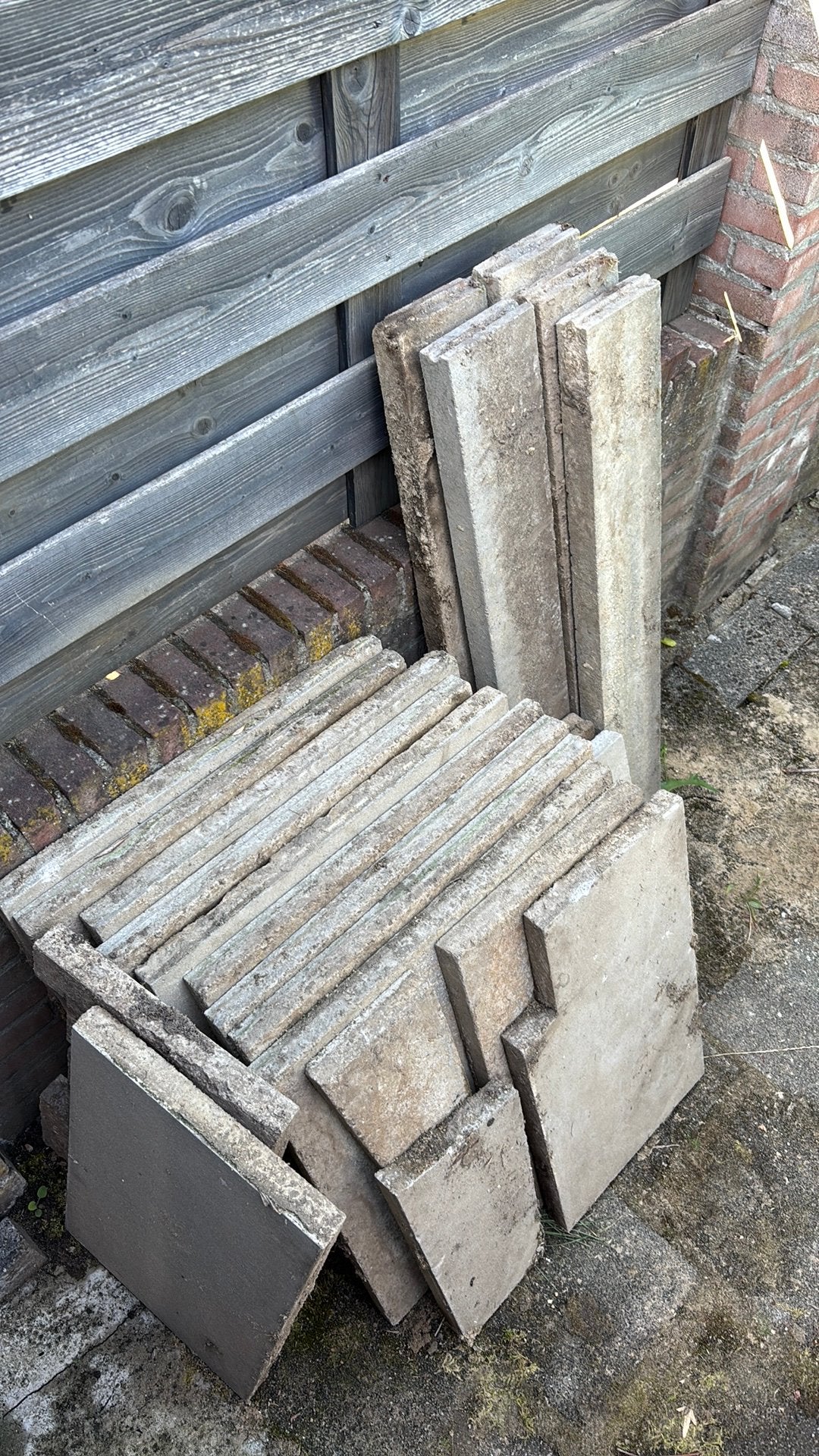 GRATIS - Betontegels 60x60x4cm - 9 stuks - Opsluitbandjes x5, Tuin en Terras, Ophalen, Gebruikt, Minder dan 10 m²