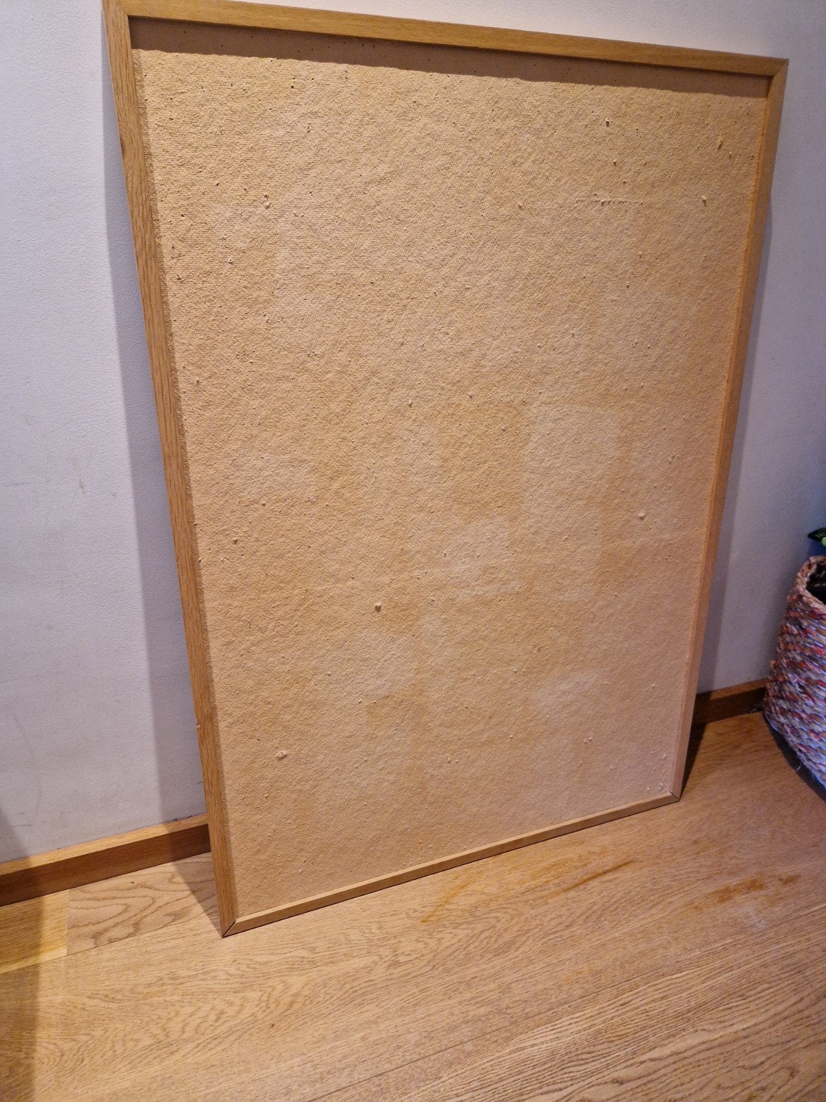 Groot prikbord met houten lijst (72,5 x 102,5 cm), Ophalen, Gebruikt, Bruin, Hout
