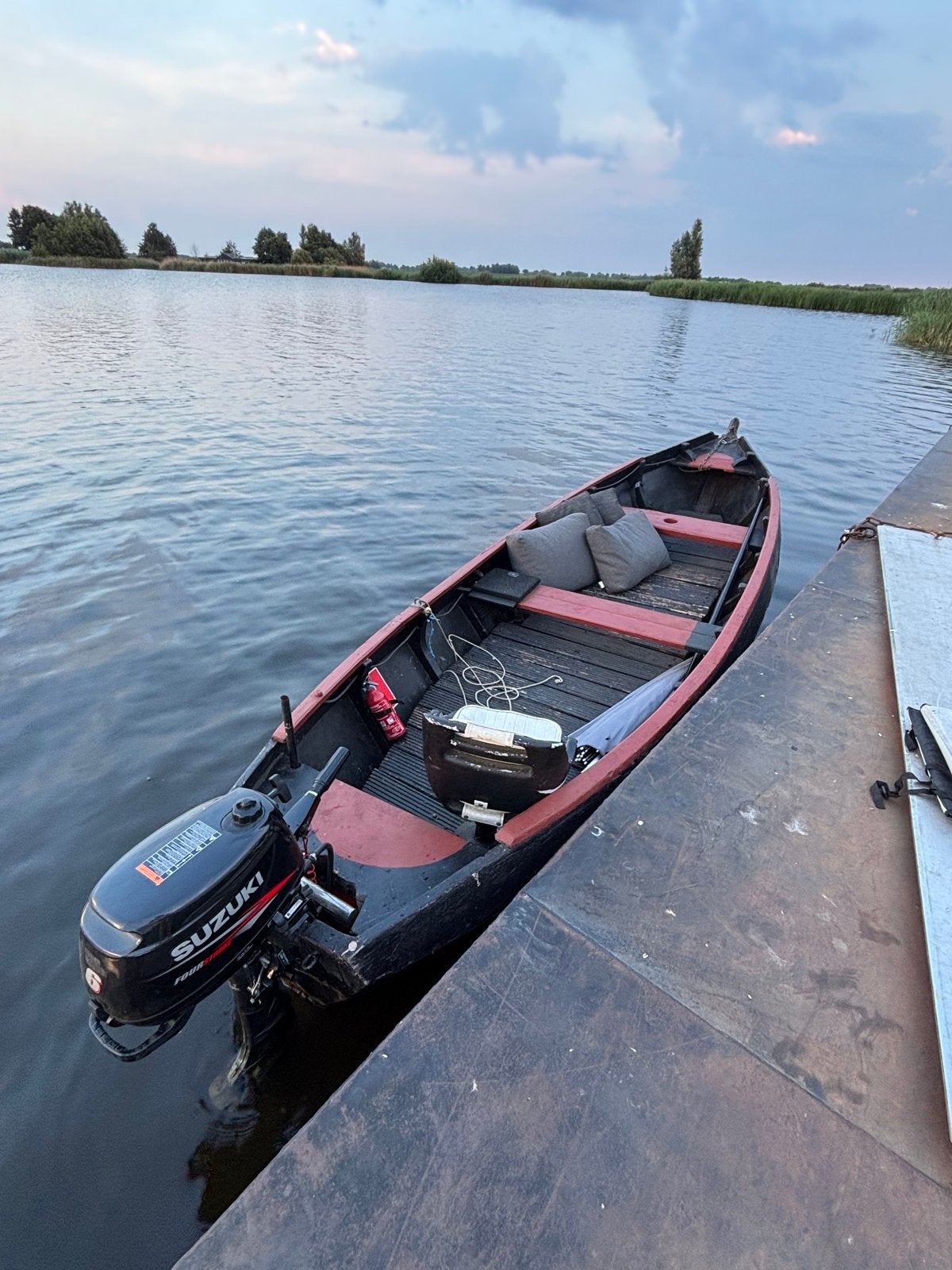Boot met 6pk Suzuki buitenboordmotor, Watersport en Boten, Ophalen, Gebruikt, Motor en Techniek, Motorboot