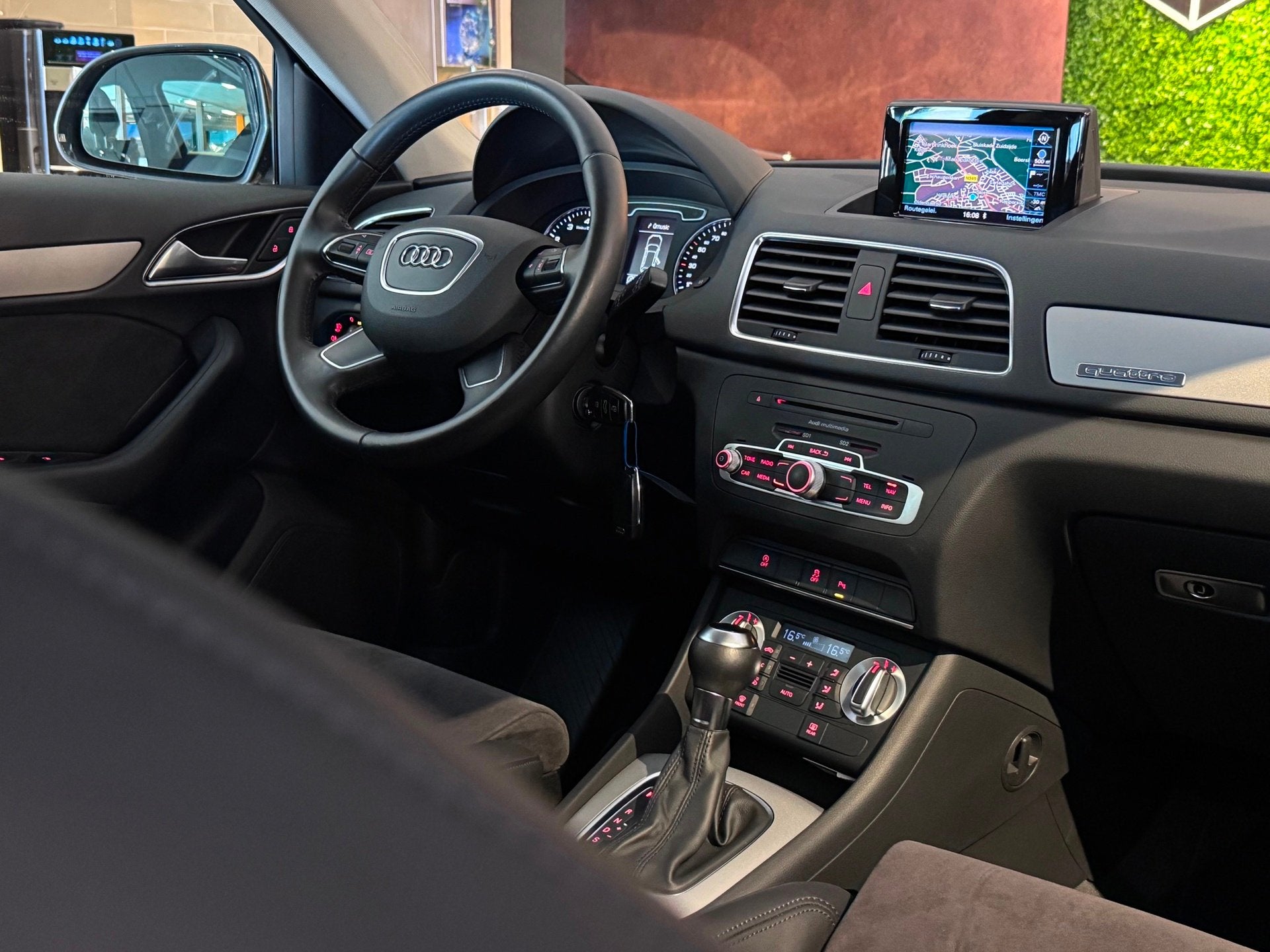 Audi Q3 2.0 TFSI QUATTRO S-LINE 211 PK Pro Line S |Org NL|NA, Euro 5, Gebruikt, Zwart, 4 cilinders