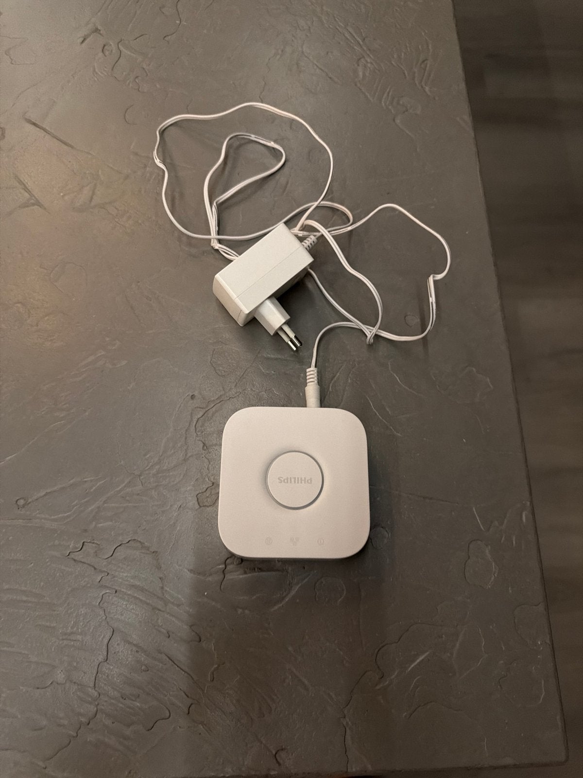 Philips Hue Bridge V2 met adapter, Ophalen of Verzenden, Zo goed als nieuw