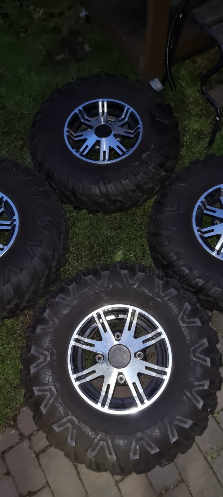 can am velgen set 26x9.00R12 26x11.00R12, Ophalen