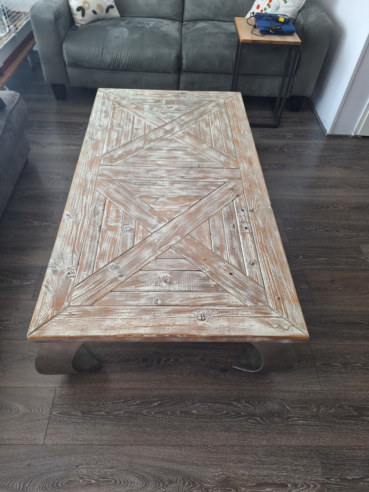 Mooie, robuuste salontafel met een landelijke uitstraling., Huis en Inrichting, Tafels | Salontafels, Ophalen, Rechthoekig, Eikenhout