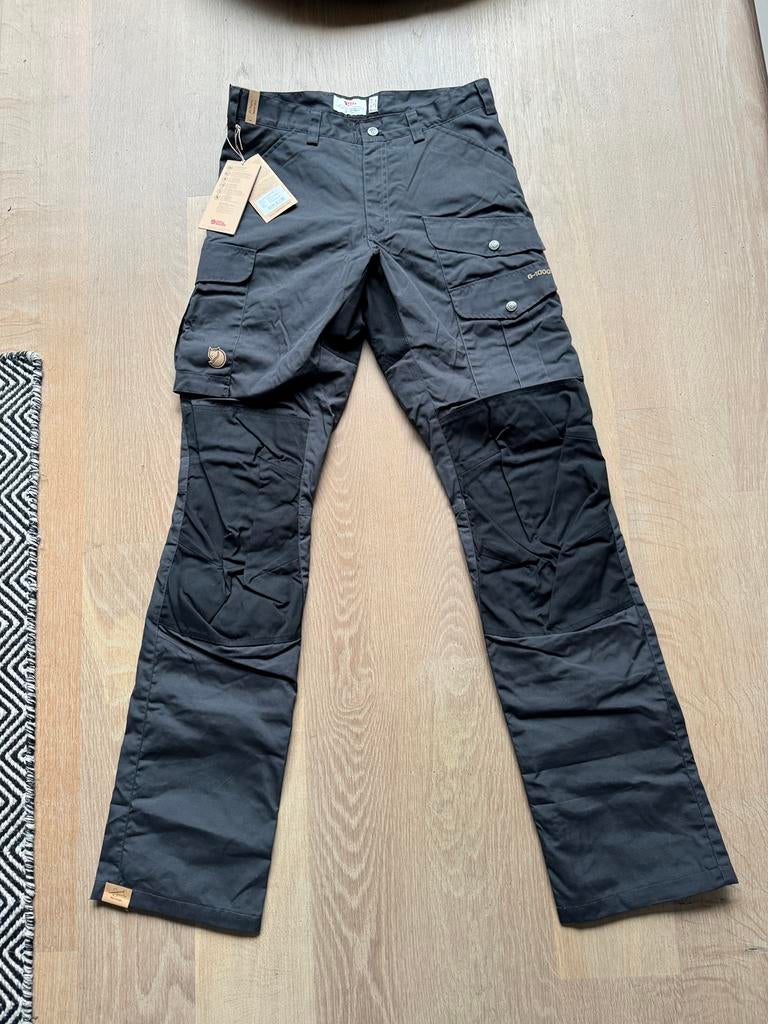 Nieuw fjallraven barents pro winter trouser maat 44 grijs, Kleding | Heren, Broeken en Pantalons, Zo goed als nieuw, Grijs, Ophalen of Verzenden