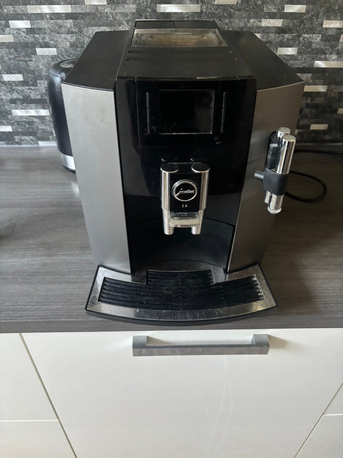 Jura e8 koffie machine met defect, Ophalen, Koffiemachine, Gemalen koffie, Niet werkend