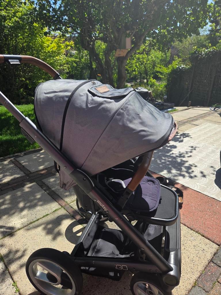 Mutsy Igo Urban Nomad 2-in-1 Kinderwagen + Wieg + Adapters, Kinderen en Baby's, Kinderwagens en Combinaties, Ophalen, Gebruikt