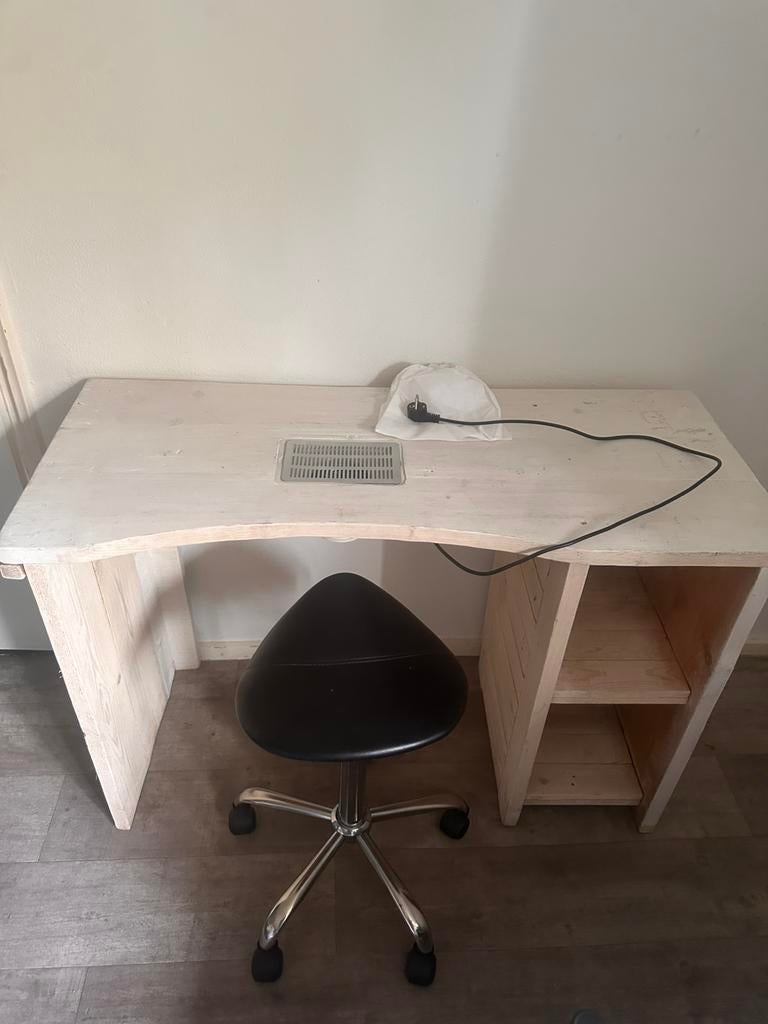 Professionele nageltafel steigerhout met afzuiging + krukje, Ophalen of Verzenden, Gebruikt