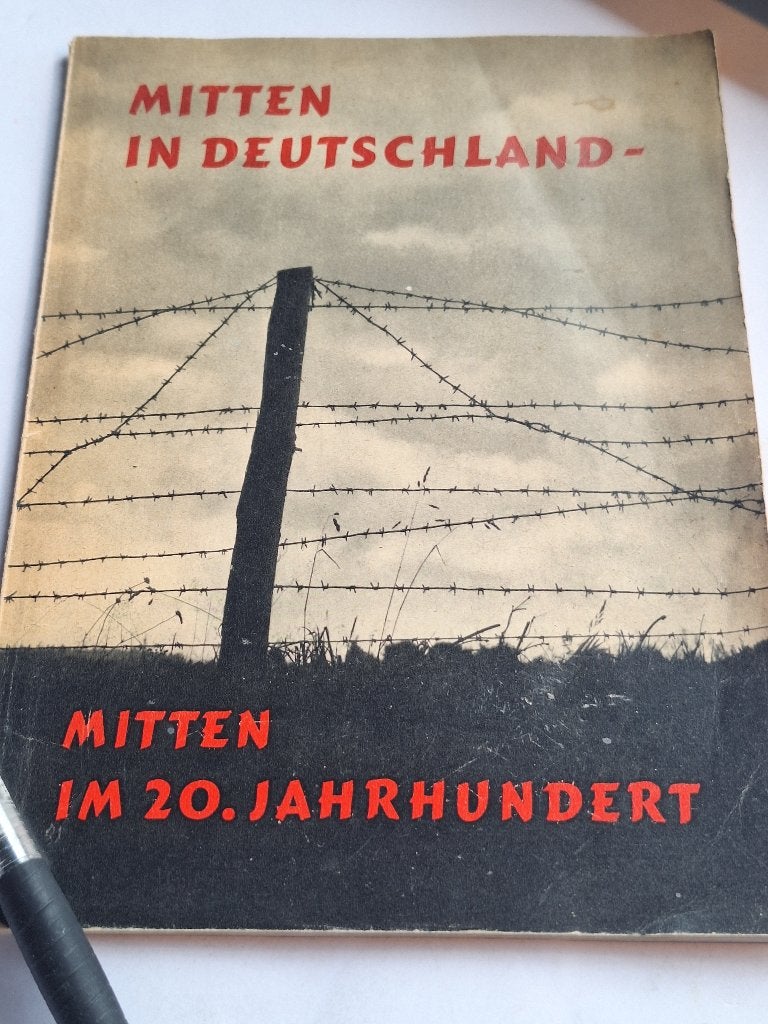 Mitten in Deutschland - Mitten im 20. Jahrhundert  1959, Ophalen of Verzenden, Tweede Wereldoorlog, Gelezen, Overige onderwerpen