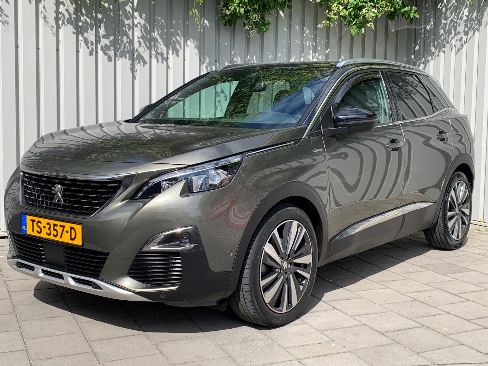 Peugeot 3008 1.2 PureTech GT Line|360 Camera|Navigatie|Clima, Voorwielaandrijving, Dealer onderhouden, Gebruikt, 1199 cc