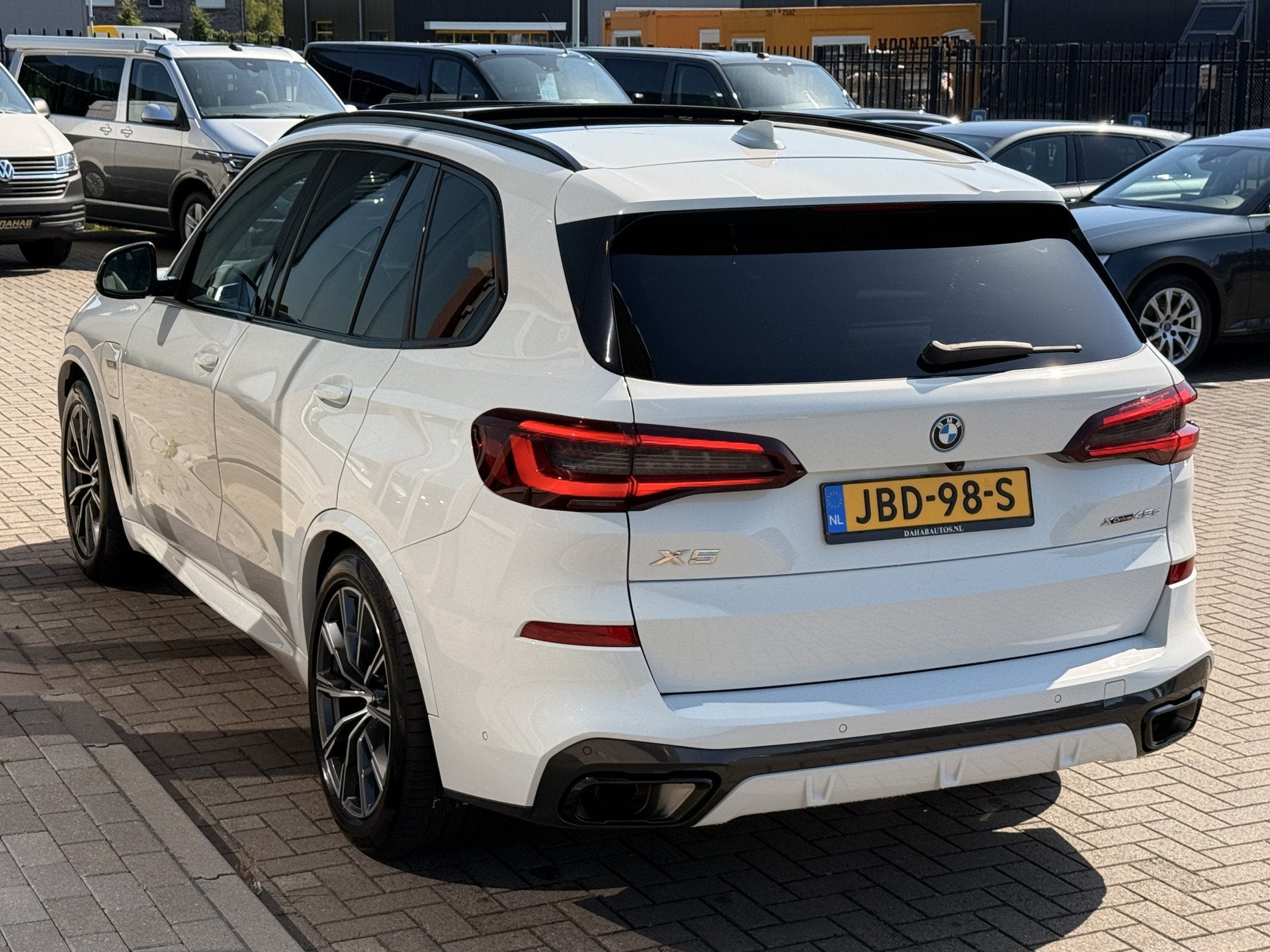 Foto 15 van BMW X5 xDrive45e High Executive | M Pakket | Pano | Luchtver