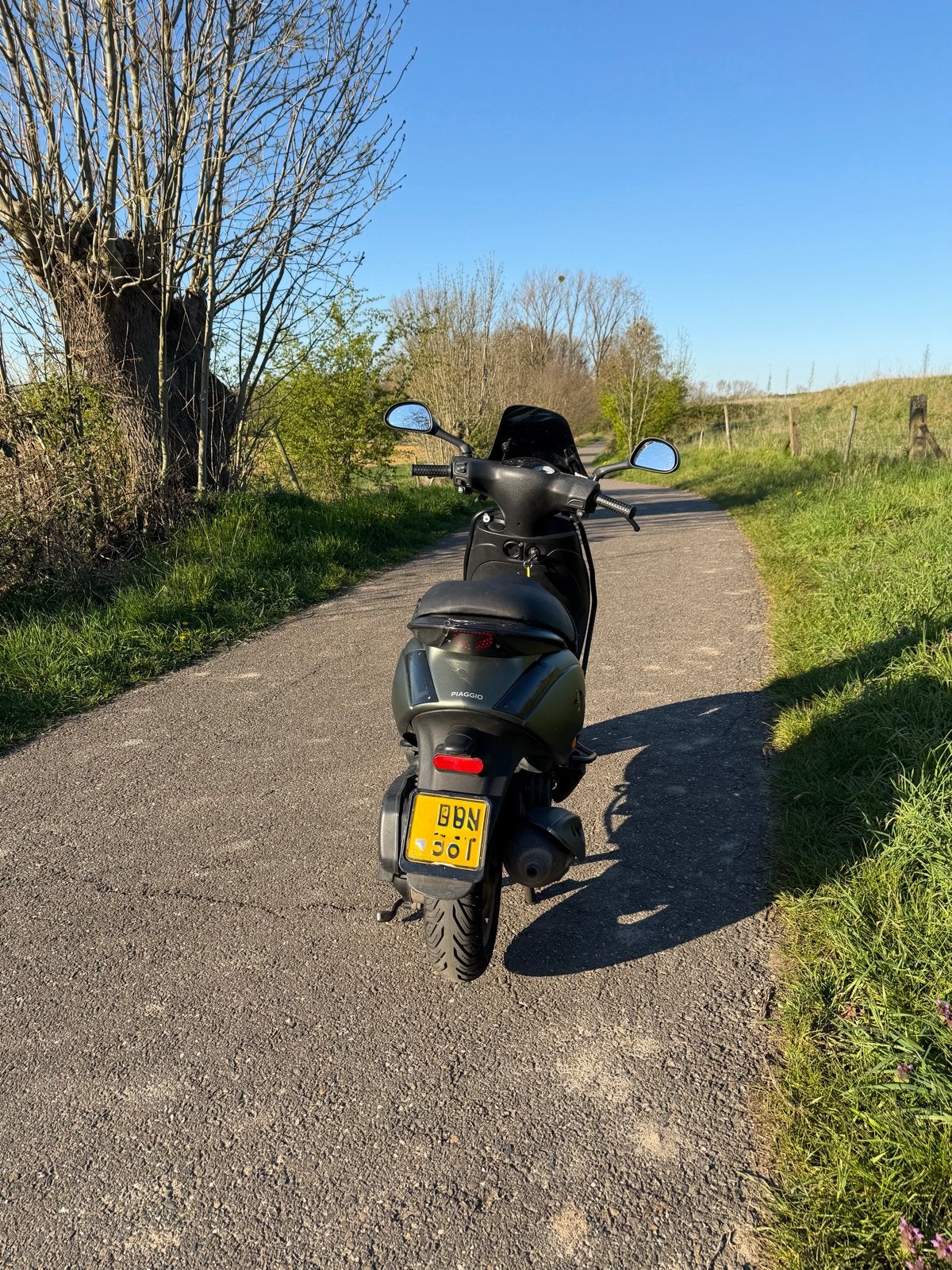 Piaggio Zip met nieuwe kappen en upgrades, Fietsen en Brommers, Ophalen of Verzenden, Gebruikt, Zip