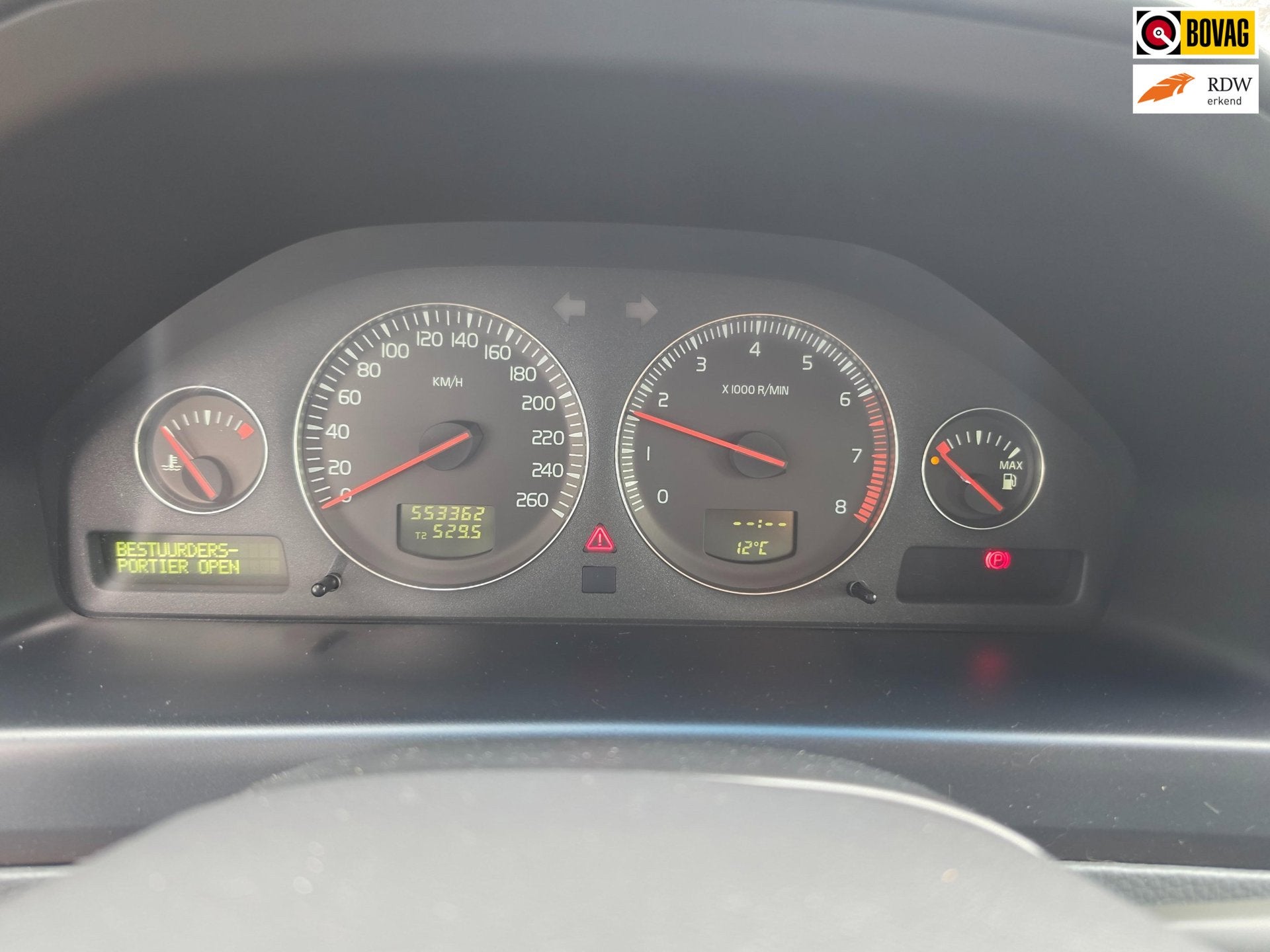 Volvo V70 2.4 Comfort Line, Auto's, Volvo, Voorwielaandrijving, Stoelverwarming, Zwart, Euro 4