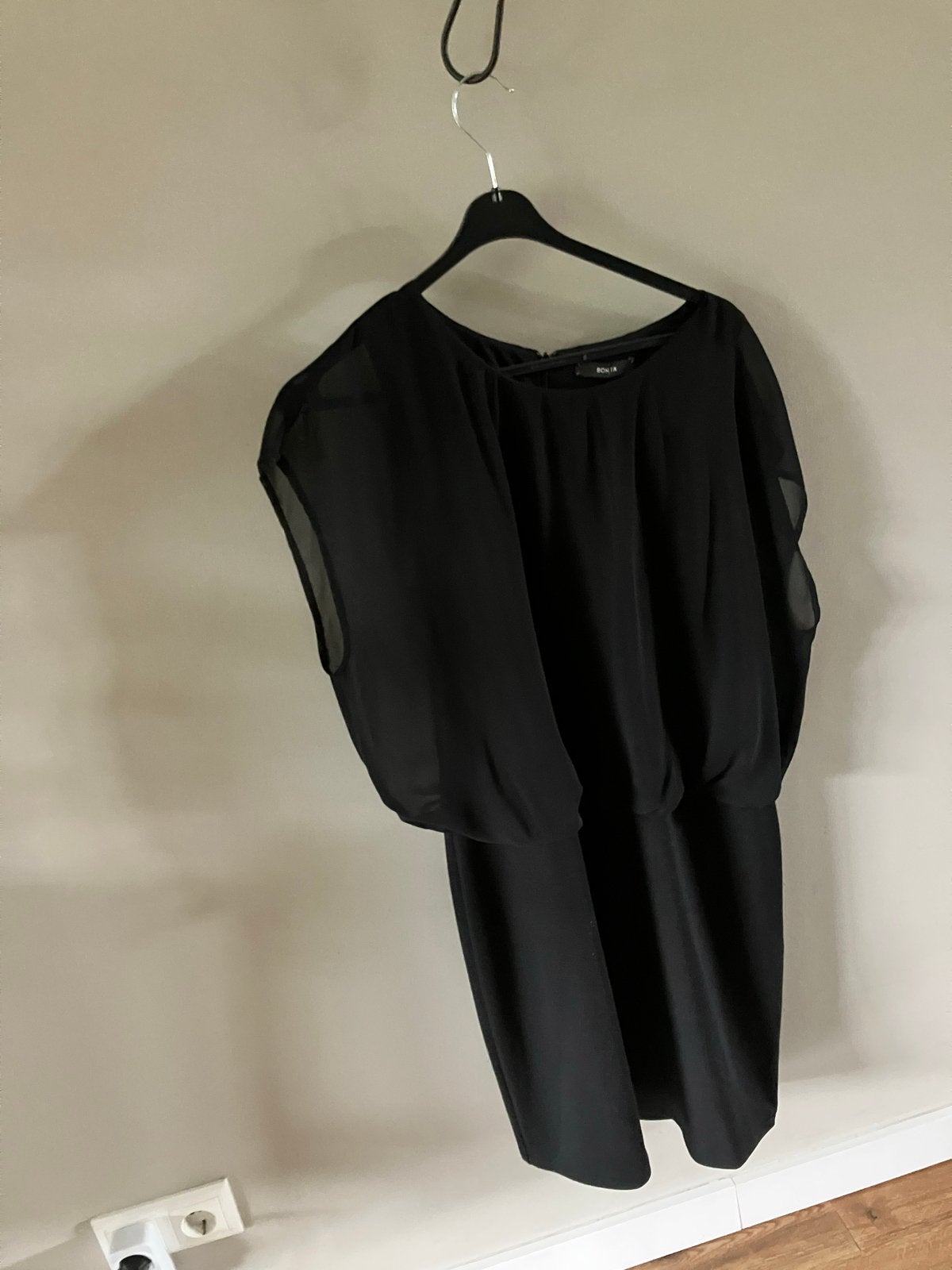 Elegant zwart jurkje met  tule bovenstukje van Bonita, Kleding | Dames, Ophalen, Zwart, Maat 42/44 (L), Zo goed als nieuw