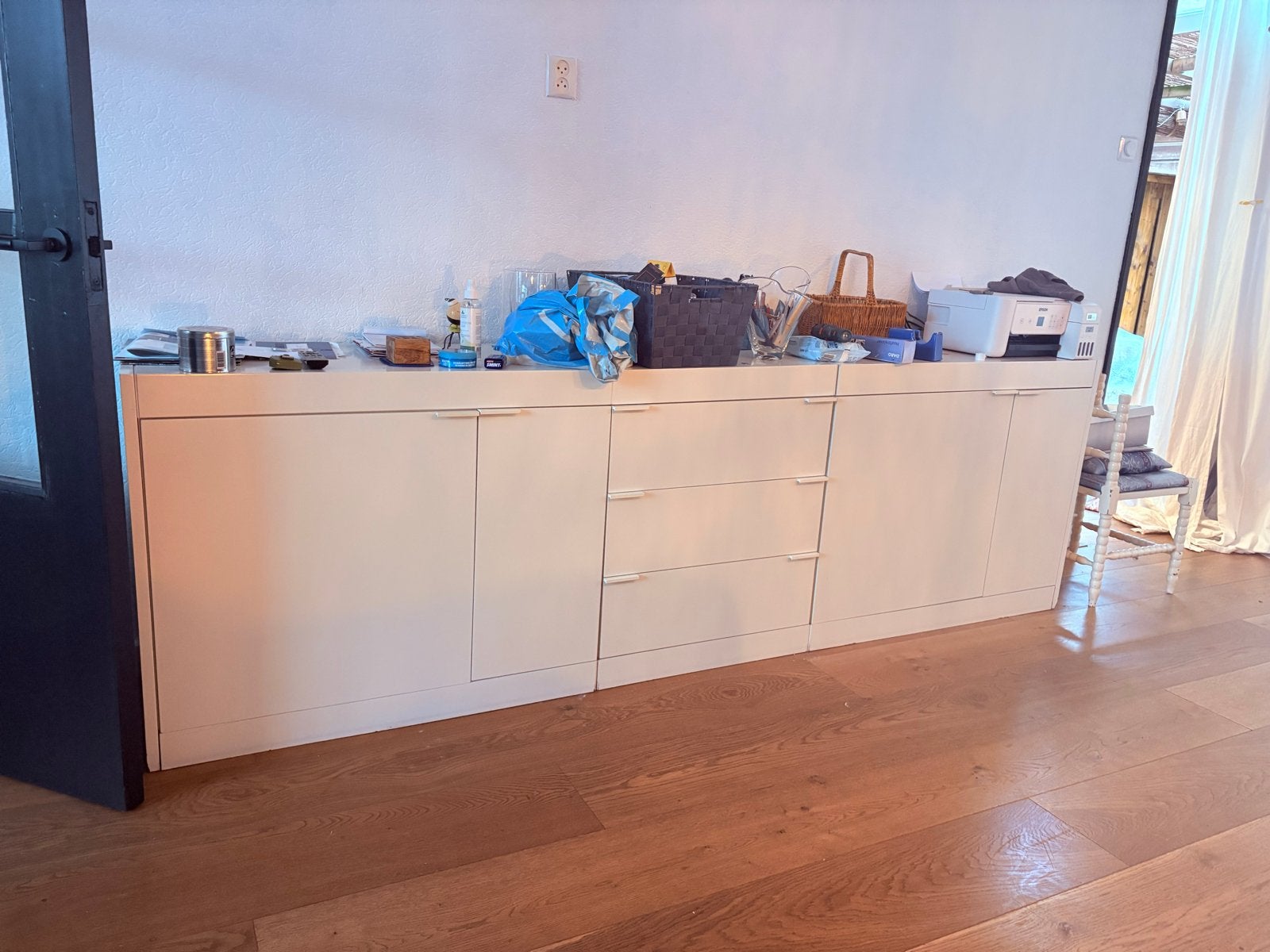Strak wit dressoir met lades en deuren, Huis en Inrichting, Ophalen, Gebruikt, 200 cm of meer, Met lade(s)
