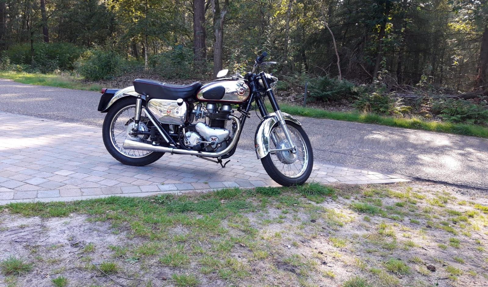 Matchless oldtimer en jawa zwart rood chroom, 2 cilinders, Occasion, Motorrijbewijs A, Overig