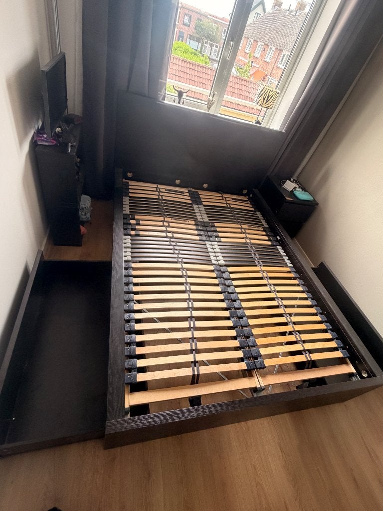 Bed met lattenbodems, Huis en Inrichting, Slaapkamer | Matrassen en Bedbodems, Ophalen, Gebruikt, 140 cm, Twijfelaar