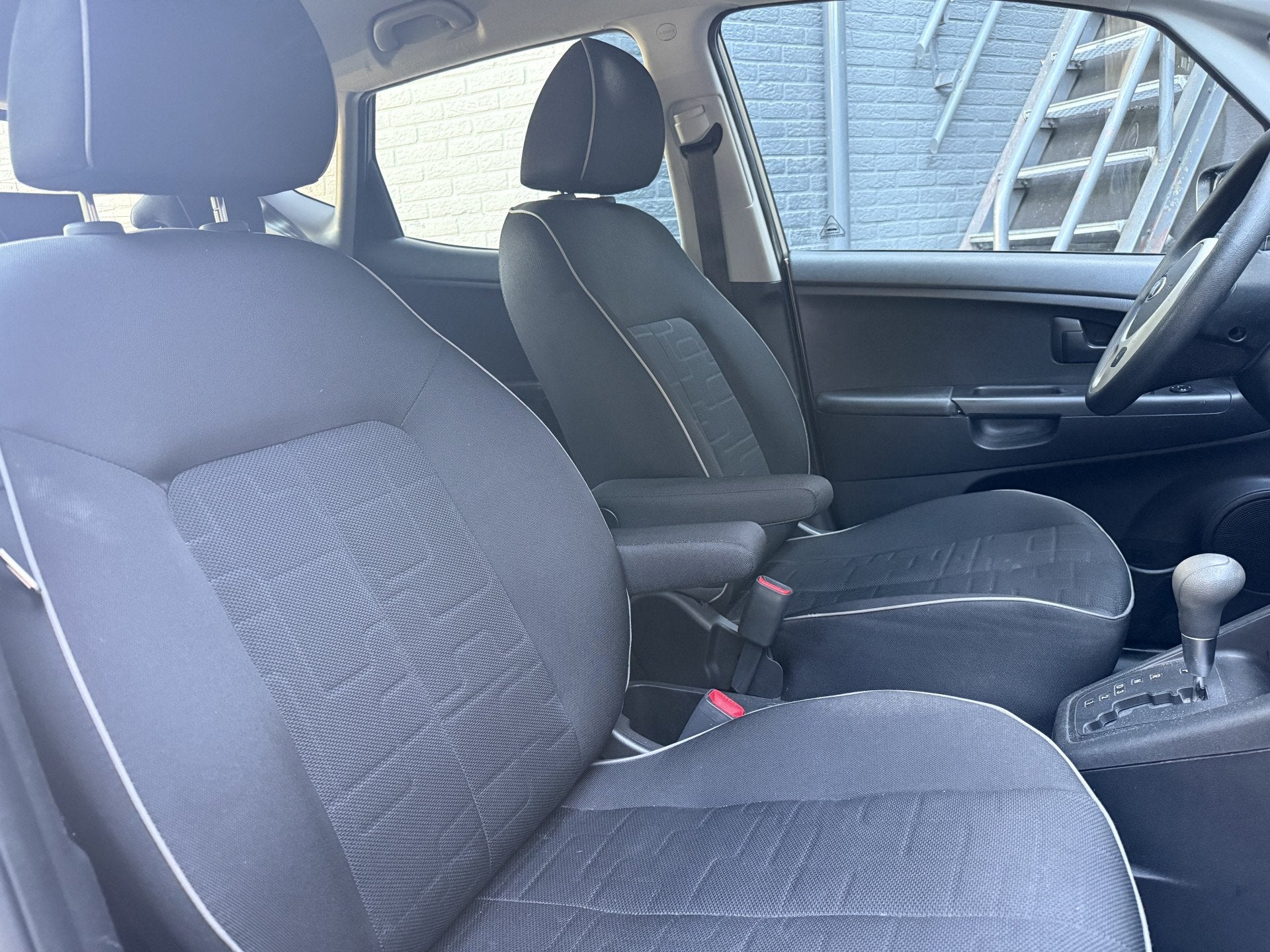 Kia Venga 1.6 125pk Aut. Plus Pack Trekhaak | Camera | Navi, Euro 5, 1591 cc, 4 cilinders, Origineel Nederlands
