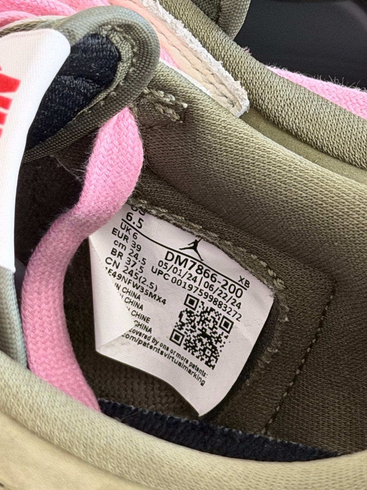 Nike Air Jordan 1 Low Travis Scott medium Olive Maat 39, Kleding | Dames, Schoenen, Ophalen of Verzenden, Nieuw, Groen, Sneakers of Gympen