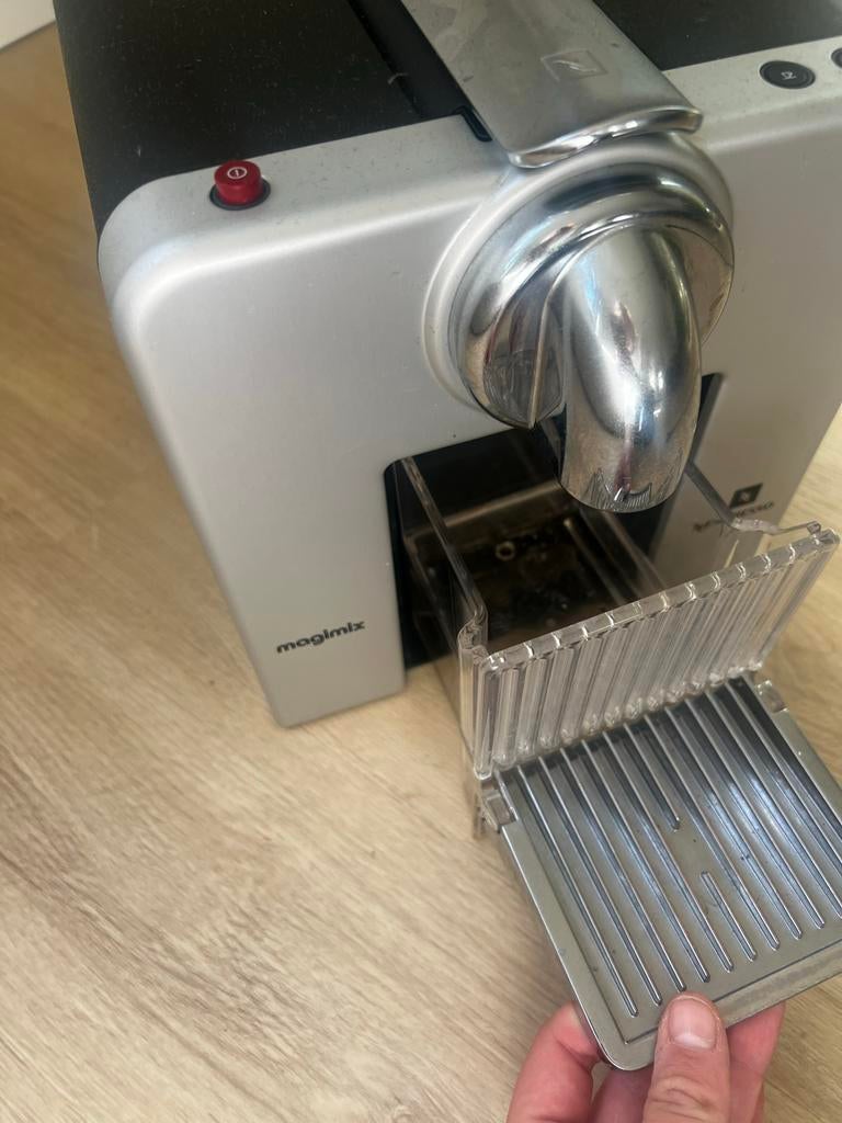 Nespresso apparaat Magimix, Gebruikt, Espresso apparaat, Ophalen of Verzenden, Koffiepads en cups