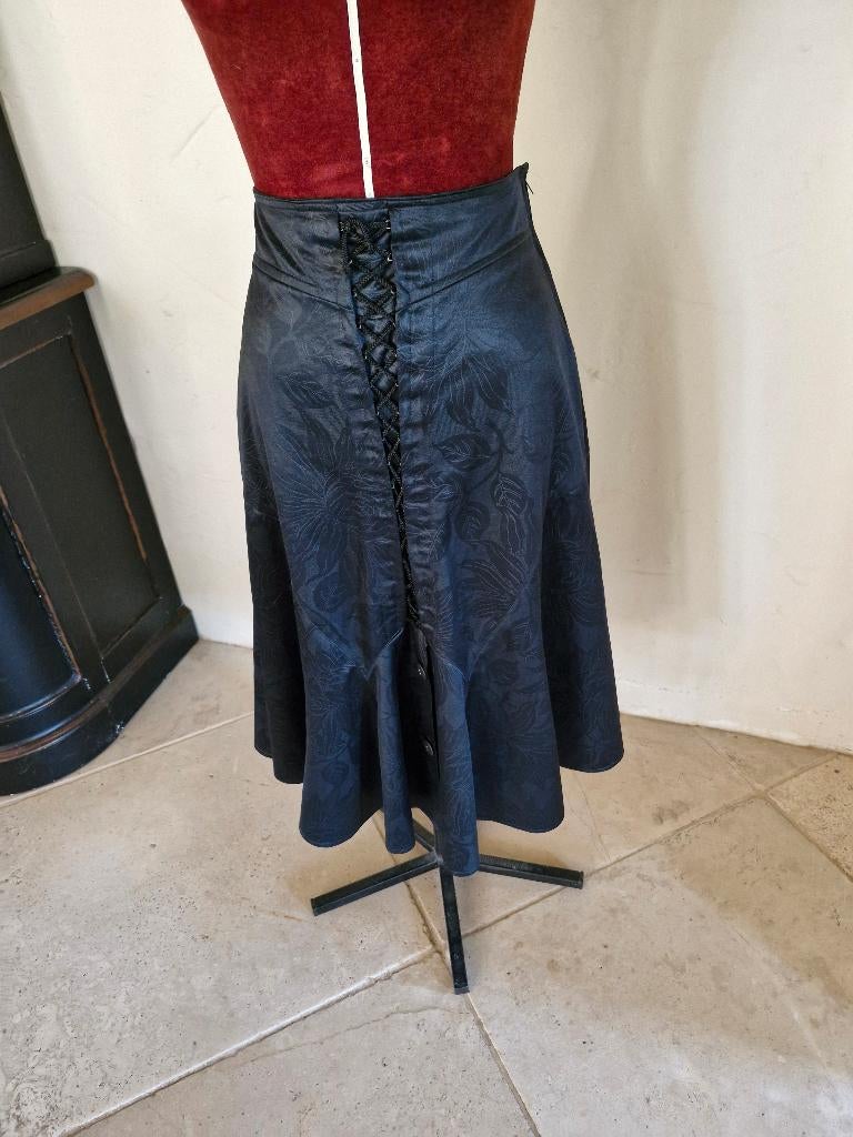 zwarte rok, Kleding | Dames, Maat 38/40 (M), Zwart, Ophalen of Verzenden, Knielengte