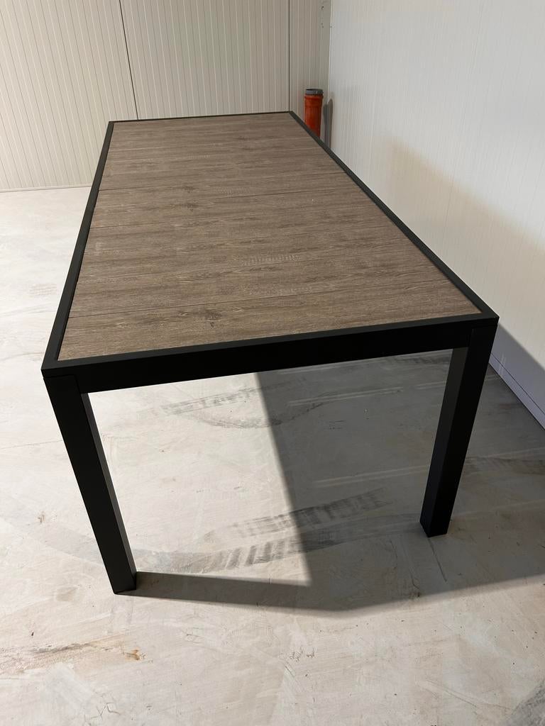 Nieuwe Lifestyle Residence dining tuintafel  220x92 cm