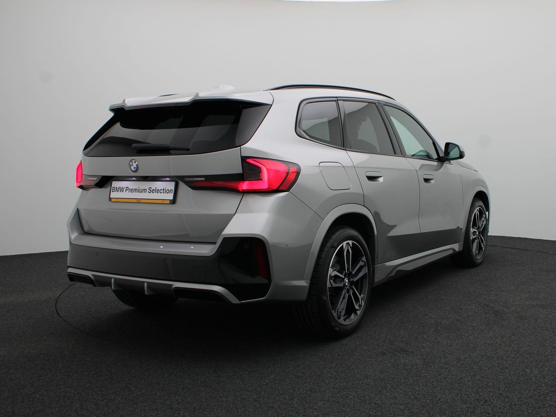BMW X1 sDrive18i M Sportpakket Pro | Premium Pack | Travel P, Auto's, 136 pk, Gebruikt, Met garantie (alle), Origineel Nederlands