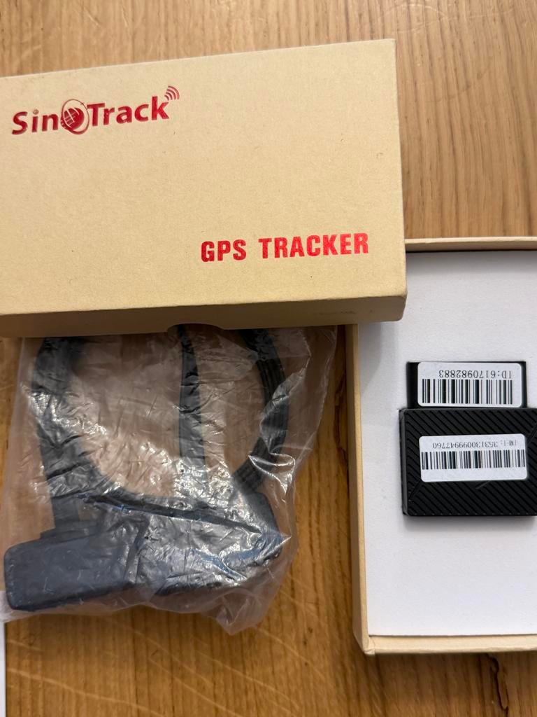Sinotrack GPS Tracker ST-902 OBD Plug & Play, Auto diversen, Auto-accessoires, Nieuw, Ophalen of Verzenden