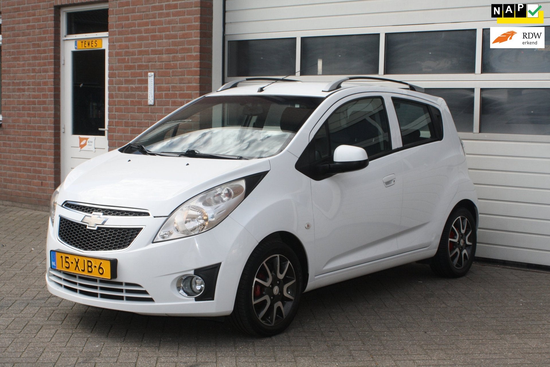 Chevrolet Spark 1.0 16V LS Bi-Fuel Nieuwe Apk, LPG Af Fabrie, Auto's, Voorwielaandrijving, Euro 5, Multifunctioneel stuurwiel