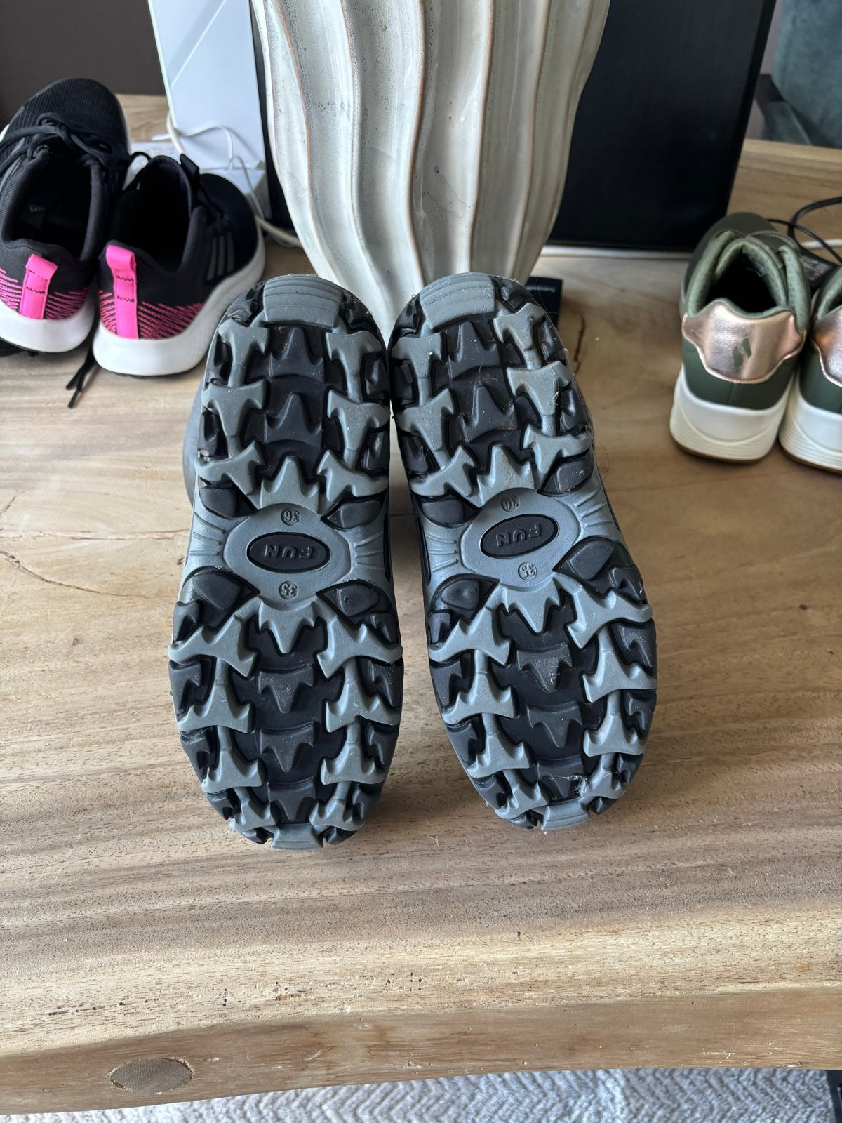 Olang Snowboots Maat 33 - Warm en Comfortabel, Ophalen of Verzenden, Zo goed als nieuw, Zwart, Snowboots