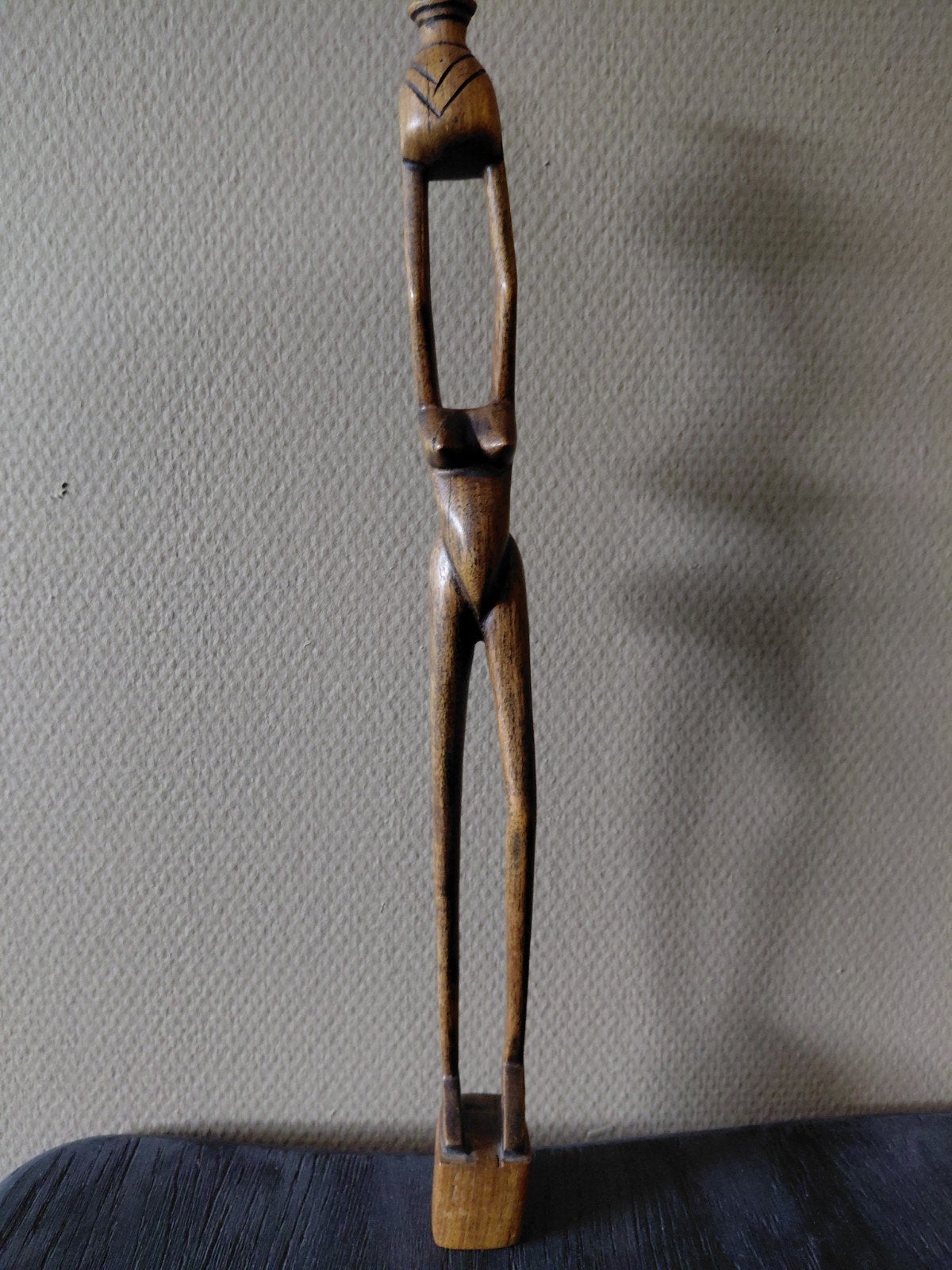 Vintage Houten Afrikaans Beeld - Vrouw met Pot, Antiek en Kunst, Kunst | Beelden en Houtsnijwerken, Ophalen, Handgemaakt, 20 - 50 cm