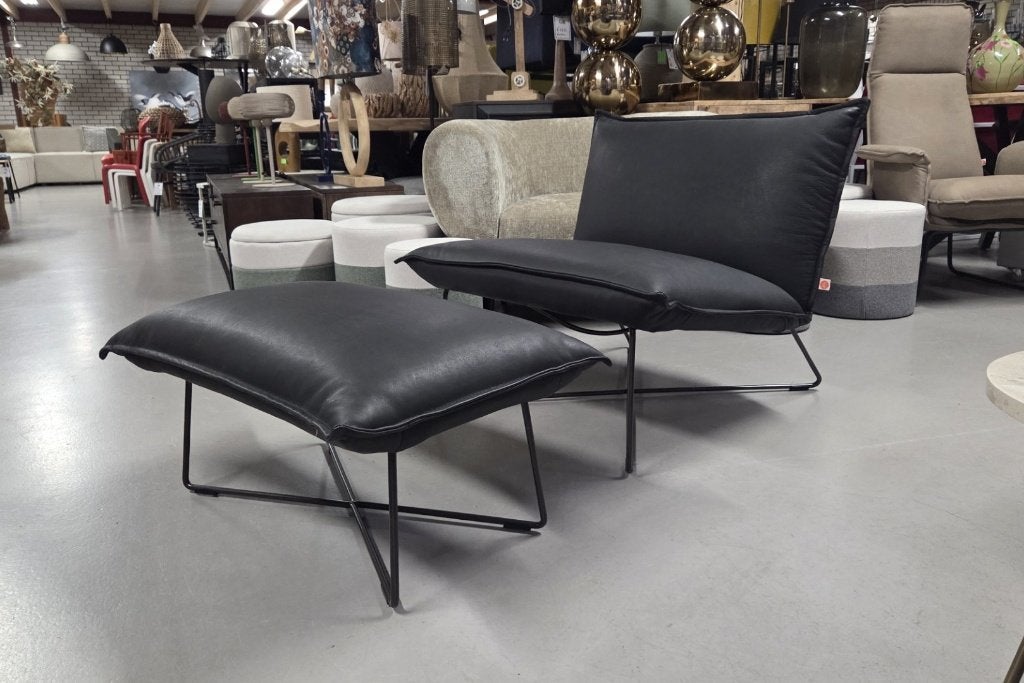 Luxe fauteuil + hocker EARL Jess Design leer Bonanza Black, Ophalen, 75 tot 100 cm, Zo goed als nieuw, Leer