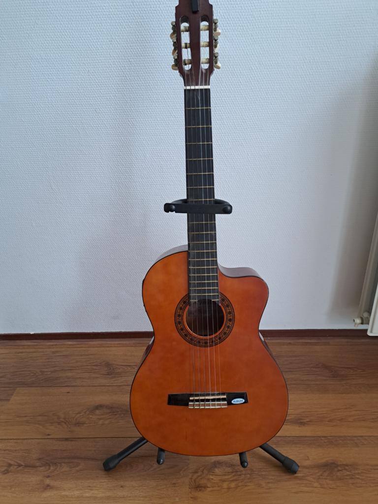 Mooie 3/4 Valencia gitaar, Ophalen of Verzenden, Zo goed als nieuw, Klassieke of Spaanse gitaar