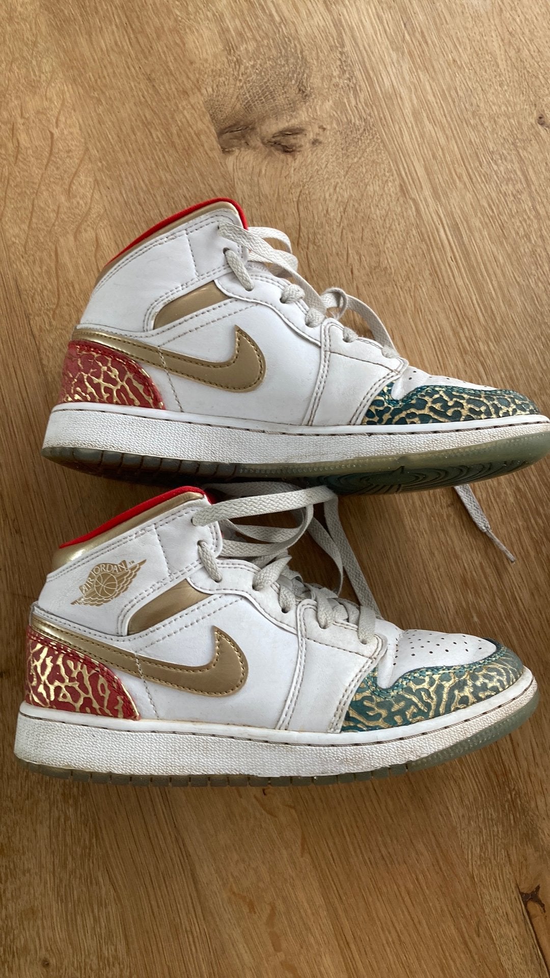 Nike Air Jordan sneakers - maat 35,5 EU, Ophalen of Verzenden, Gebruikt, Jongen of Meisje, Sportschoenen