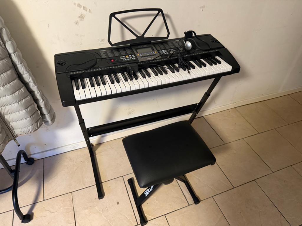 Max Music KB1 Keyboard op statief met krukje en headset, Ophalen, Zo goed als nieuw, 61 toetsen, Overige merken