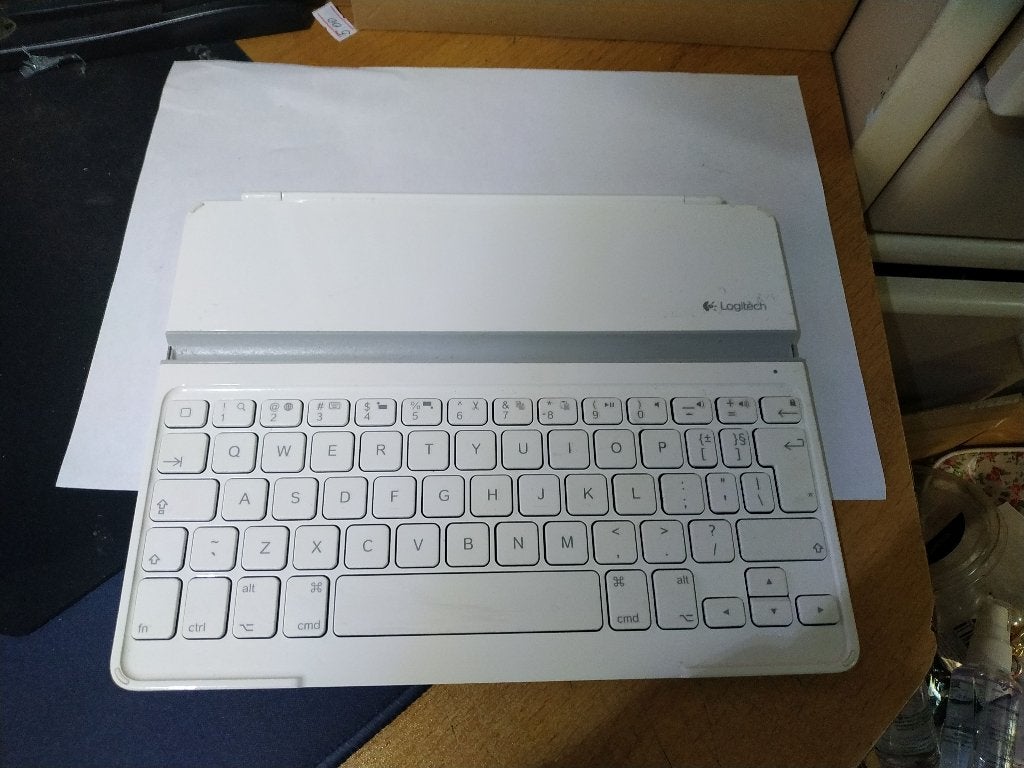 Logitech Ultradun toetsenbord, Gebruikt, Ophalen of Verzenden, Draadloos, Qwerty