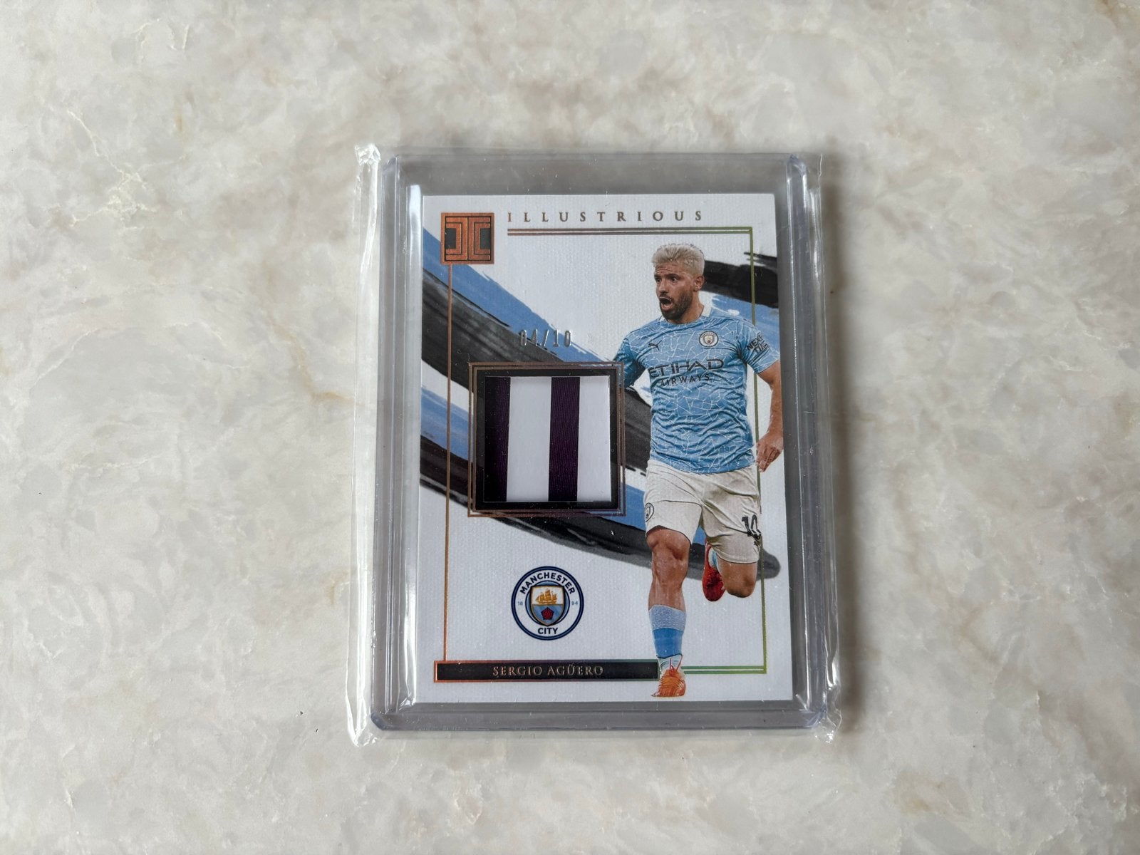 2020-21 Panini Impeccable Sergio Aguero Match-worn Patch /10, Ophalen of Verzenden, Zo goed als nieuw, Buitenlandse clubs, Spelerskaart