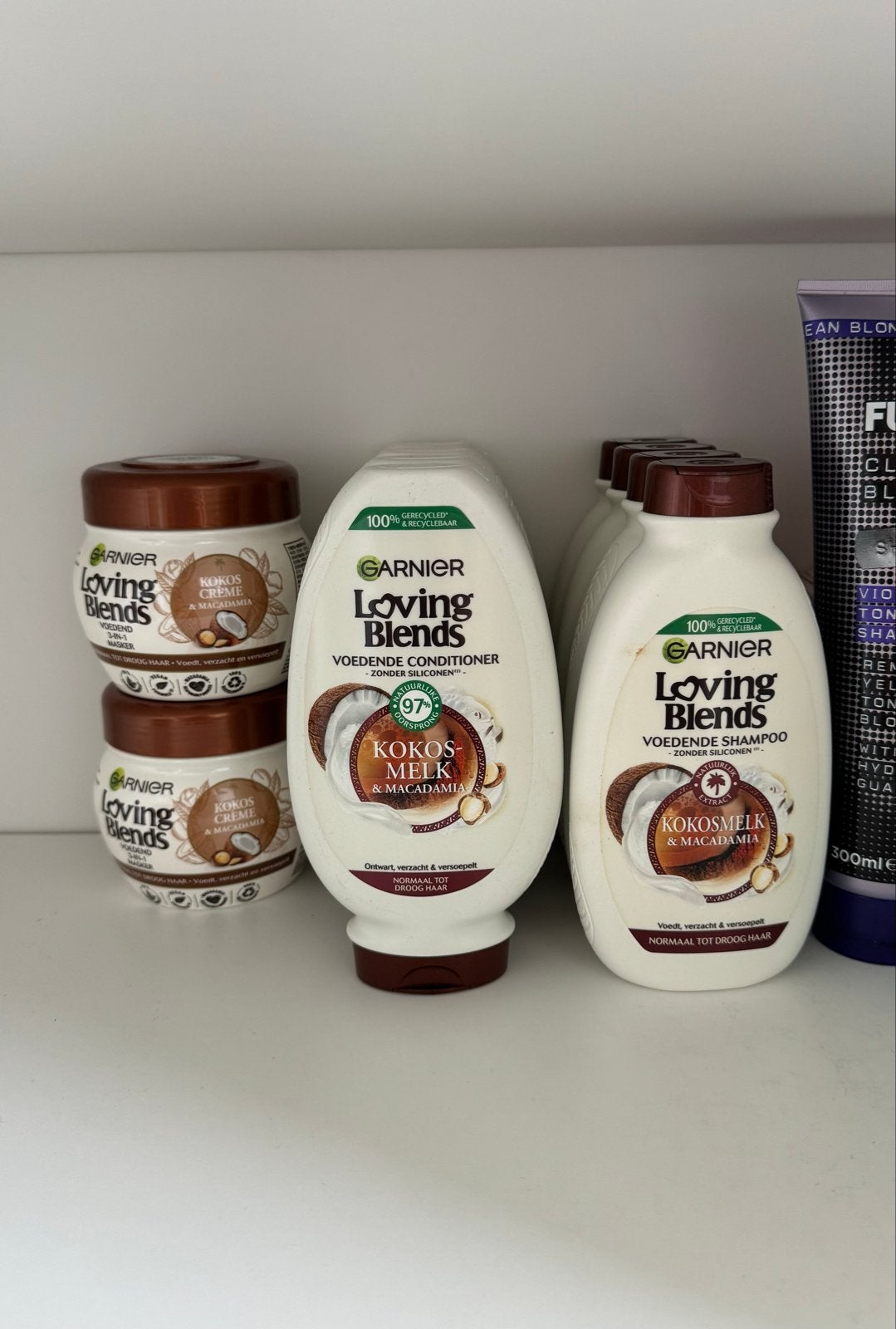 Set van 10 Garnier Loving Blends Kokosmelk & Macadamia, Ophalen of Verzenden, Nieuw, Shampoo of Conditioner